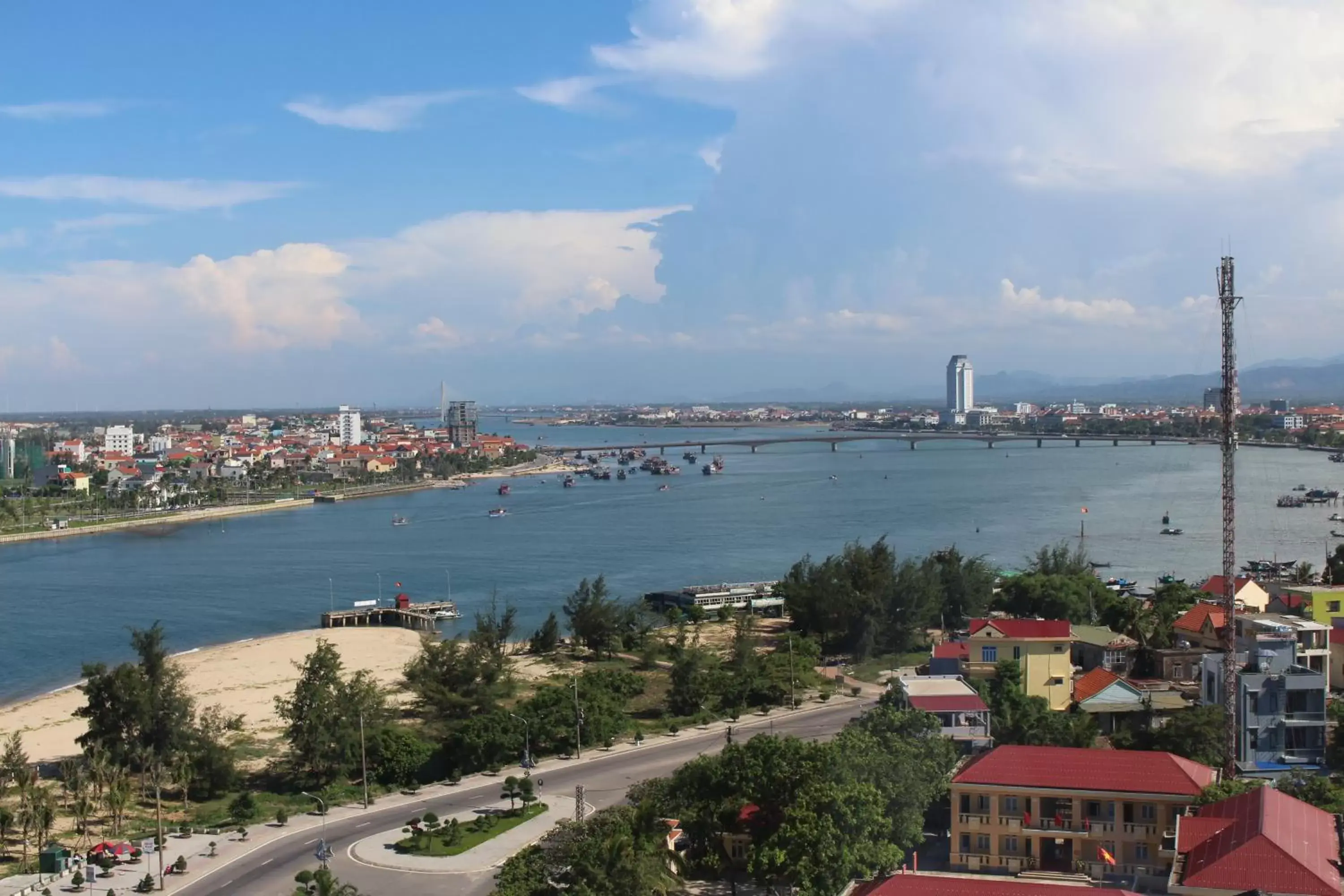 Bird's eye view in Muong Thanh Luxury Nhat Le Hotel