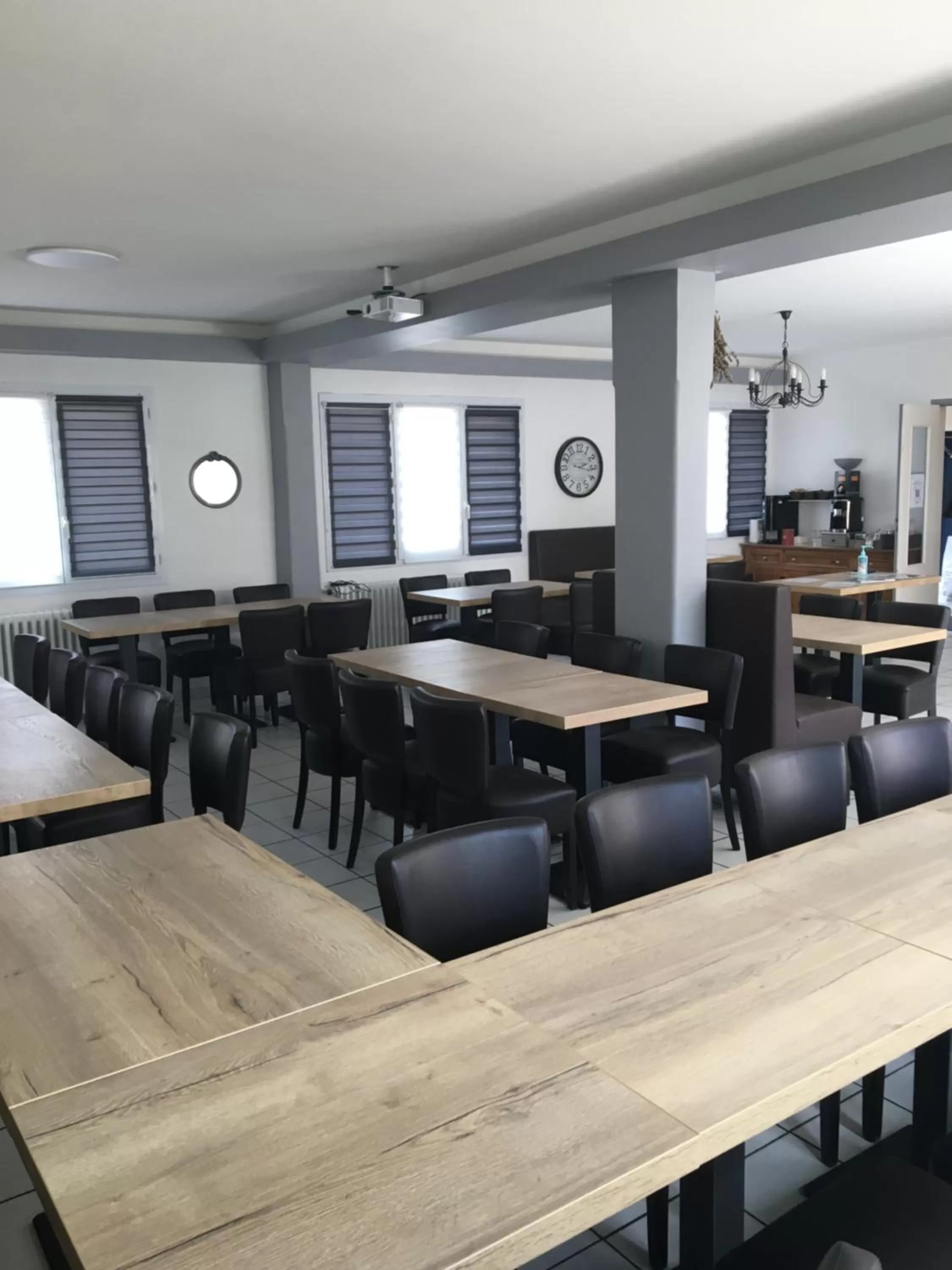 Restaurant/Places to Eat in A L'Orée du Bois