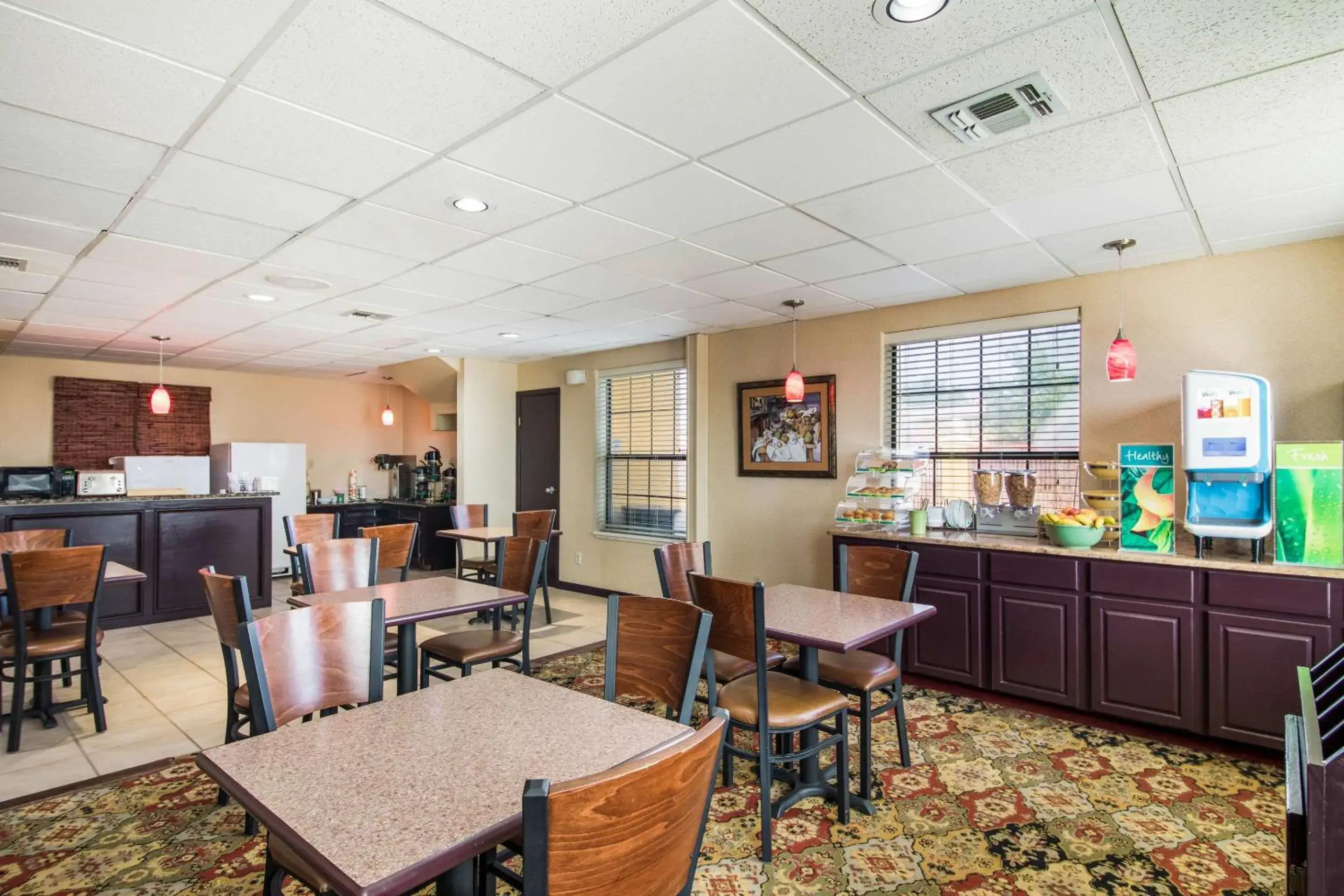 Restaurant/Places to Eat in Quality Inn Bastrop