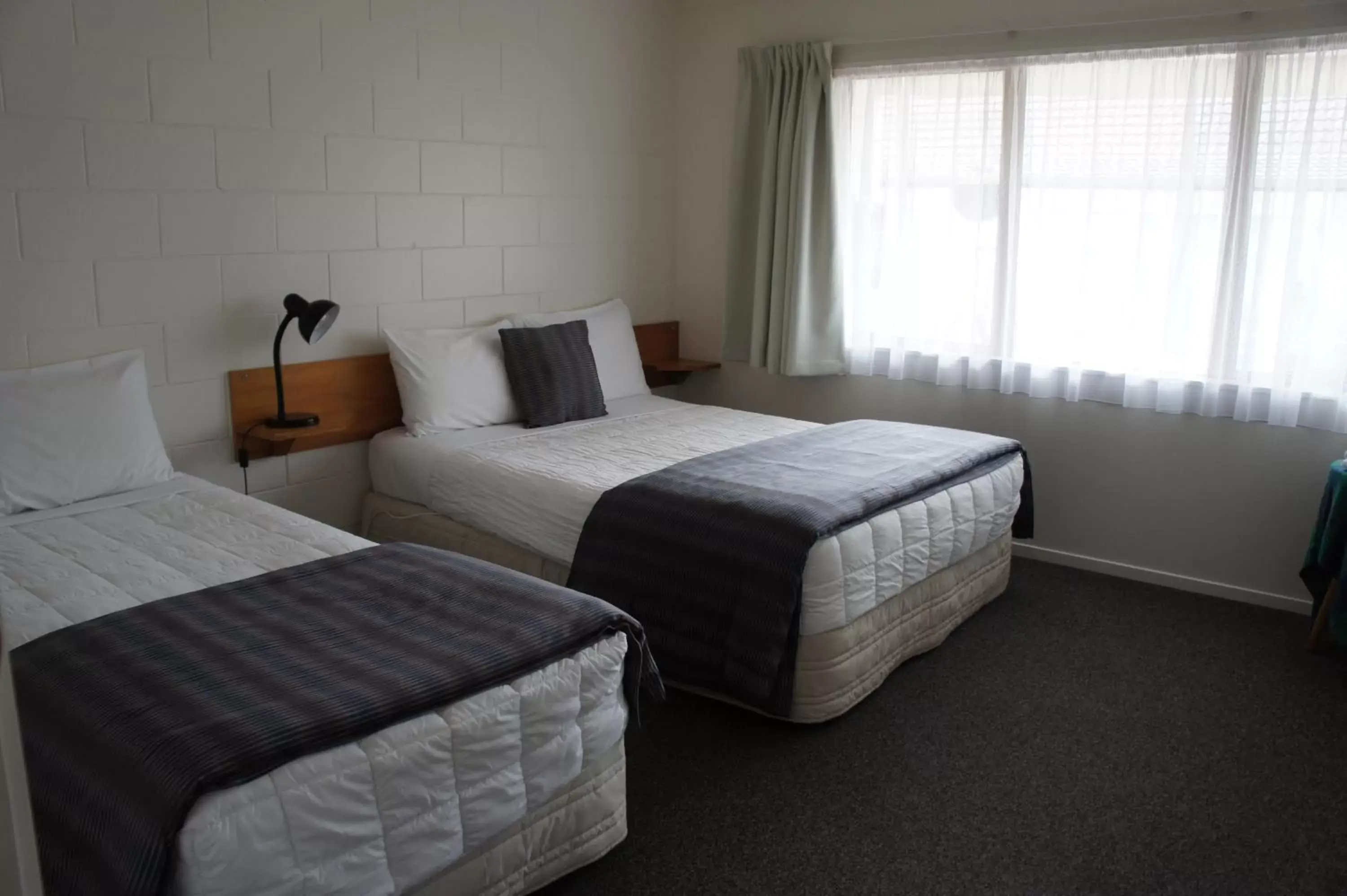 Photo of the whole room, Bed in Kerikeri Court Motel