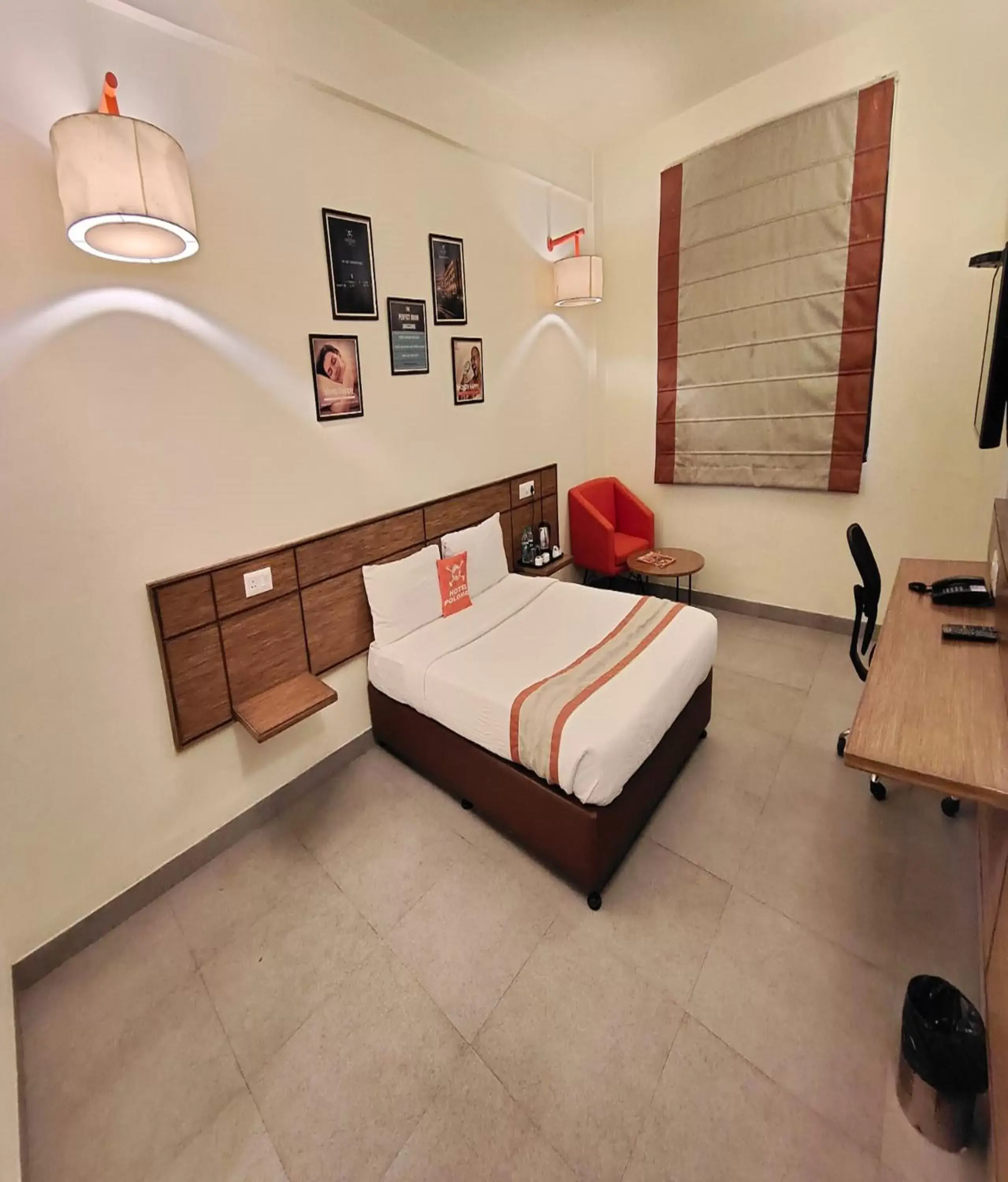 Bedroom, Bed in Max Hotels Jabalpur