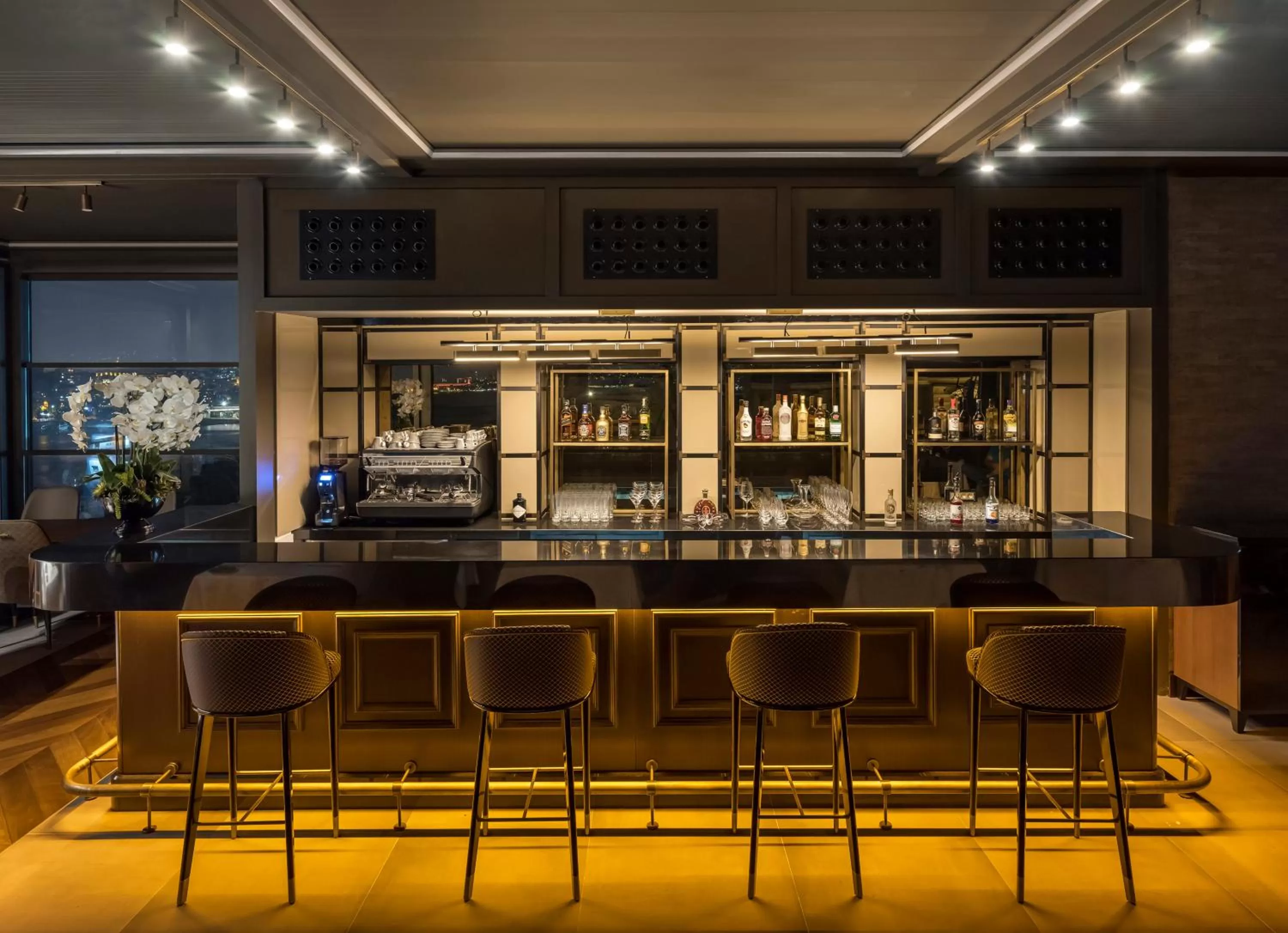 Restaurant/places to eat in Azzap Hotel Galata