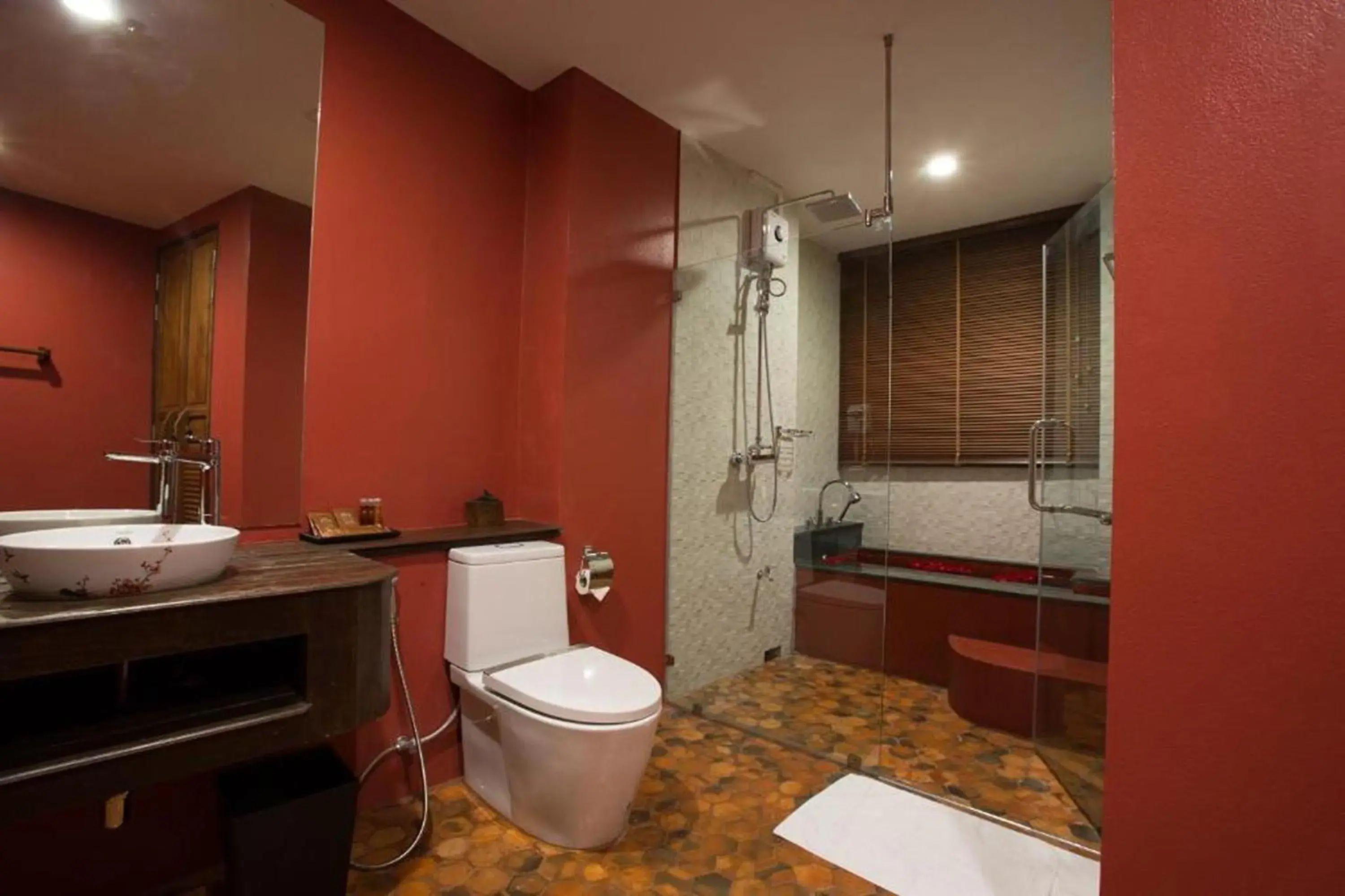 Bathroom in Le Pure Hotel Chiangmai SHA