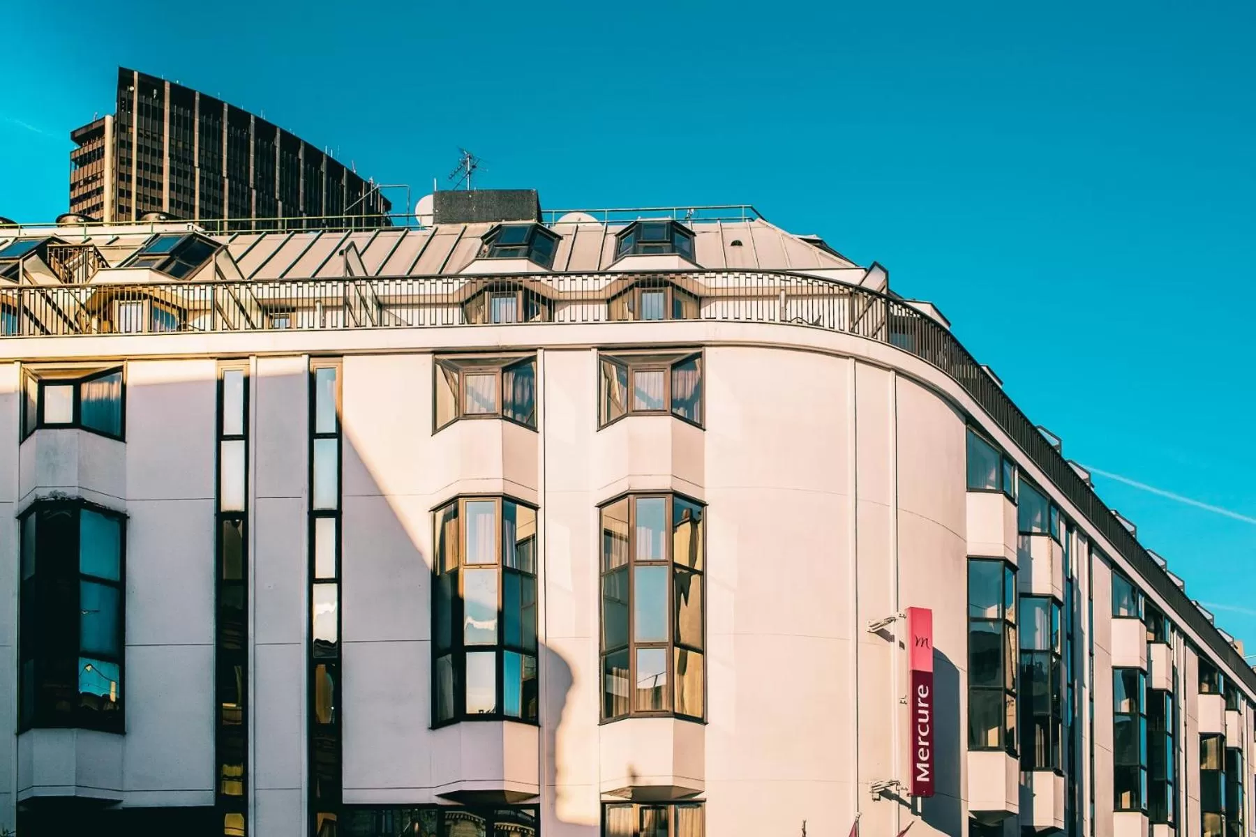 Facade/entrance in Hôtel Mercure Paris Centre Gare Montparnasse