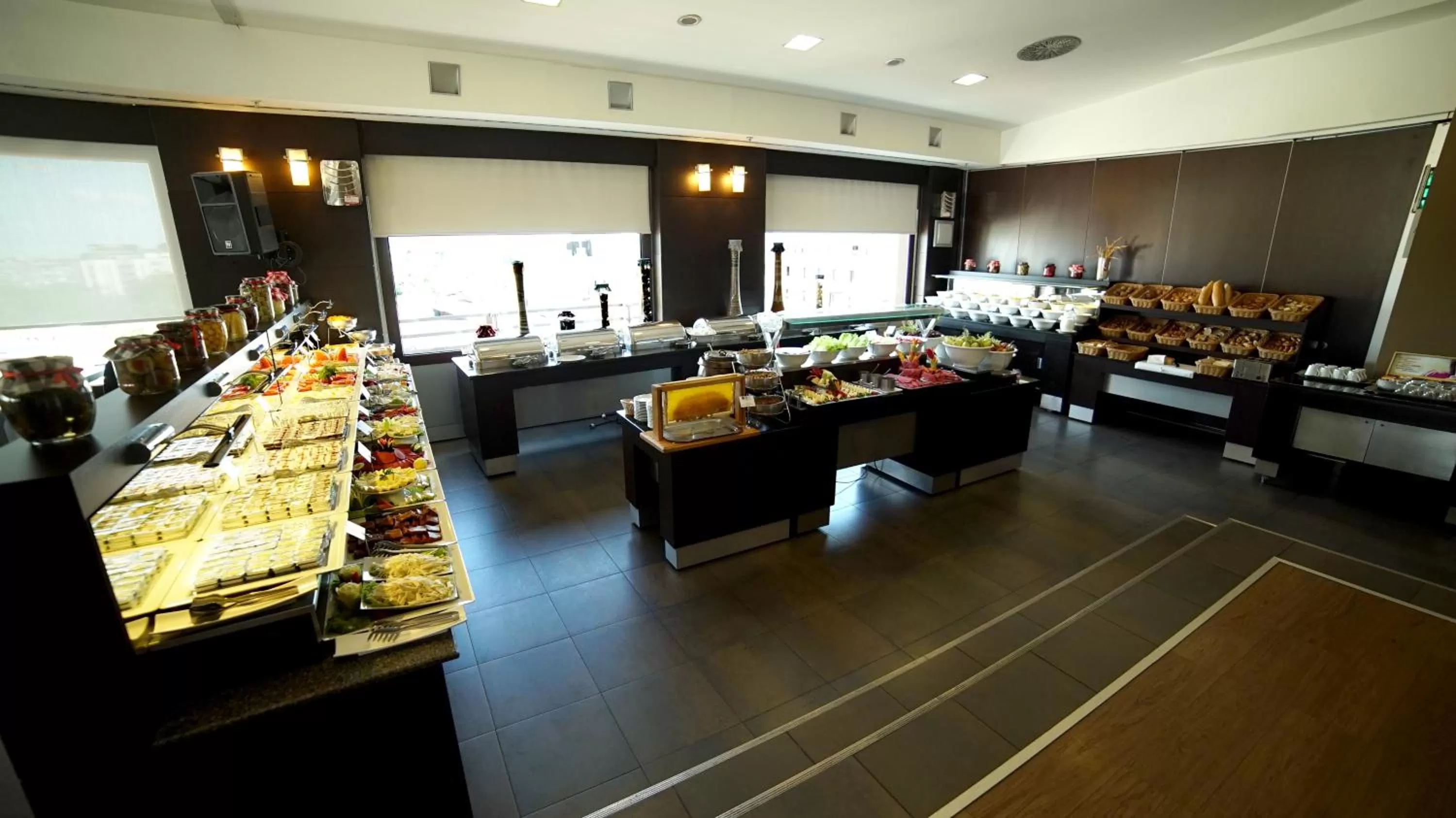 Buffet breakfast in Point Hotel Taksim