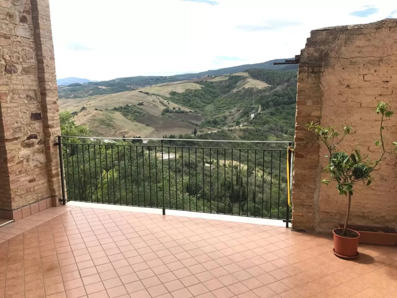 Nearby landmark, Mountain View in Il Castello di Atessa