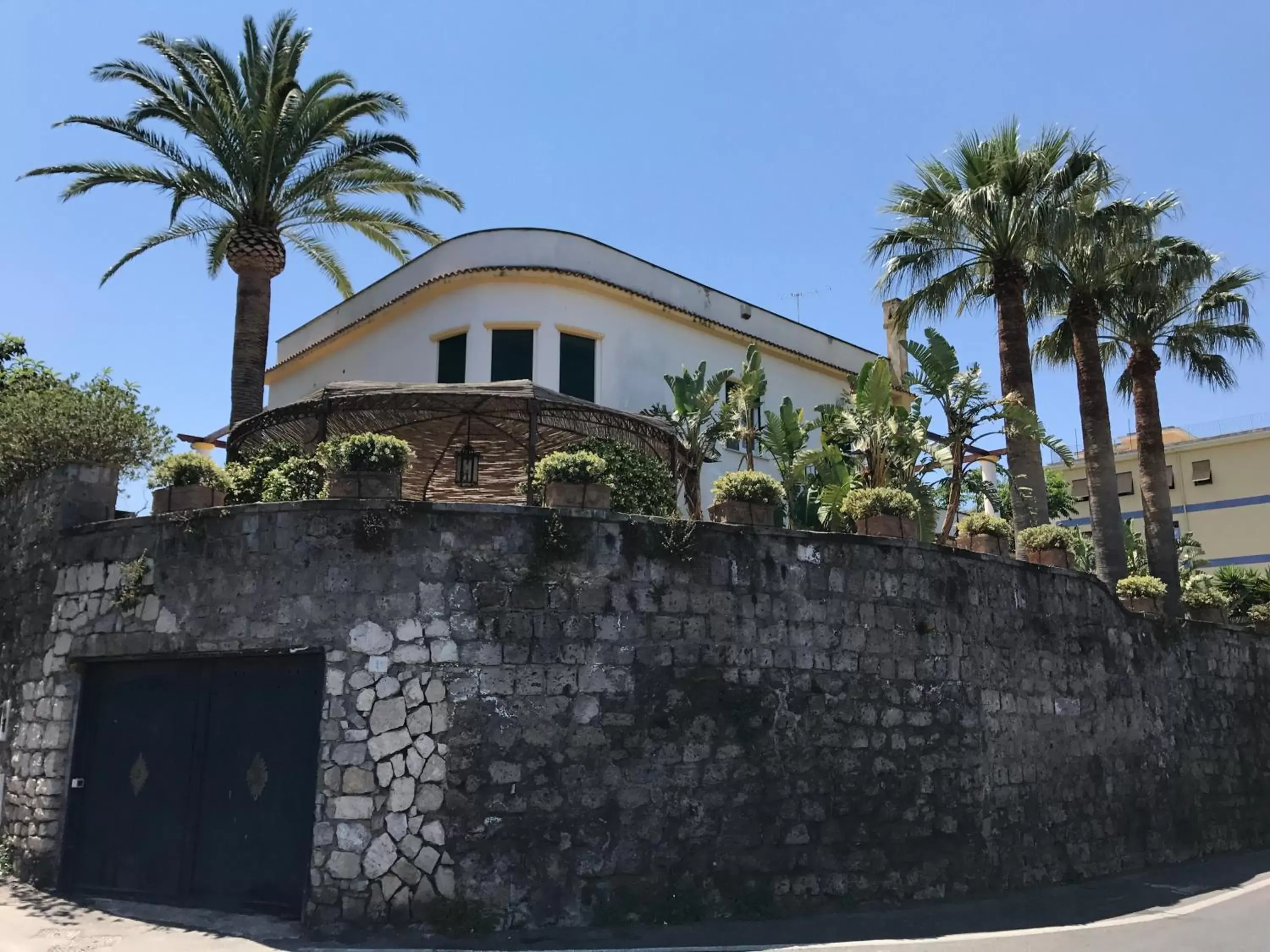 Property Building in Bella Sorrento B&B