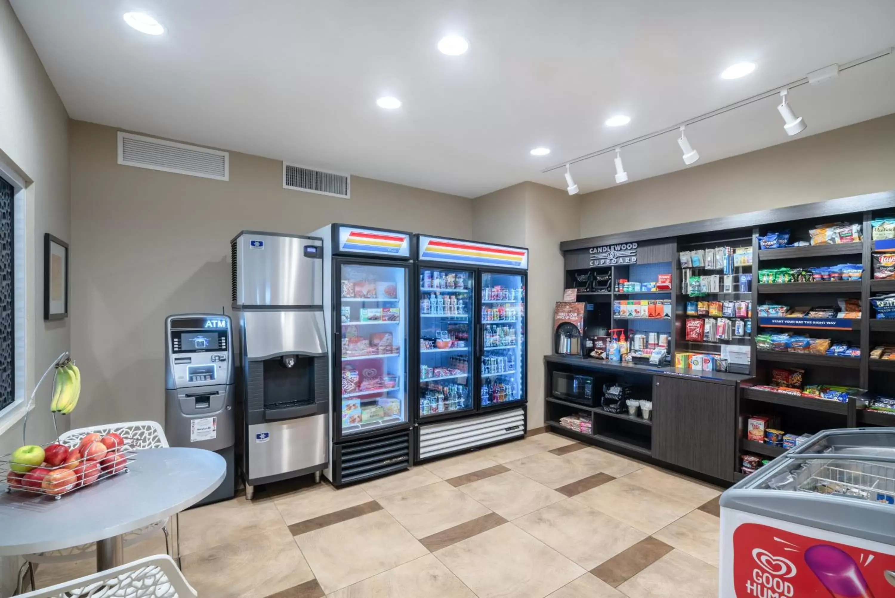 Breakfast in Candlewood Suites Auburn by IHG Breakfast in Candlewood Suites Auburn by IHG