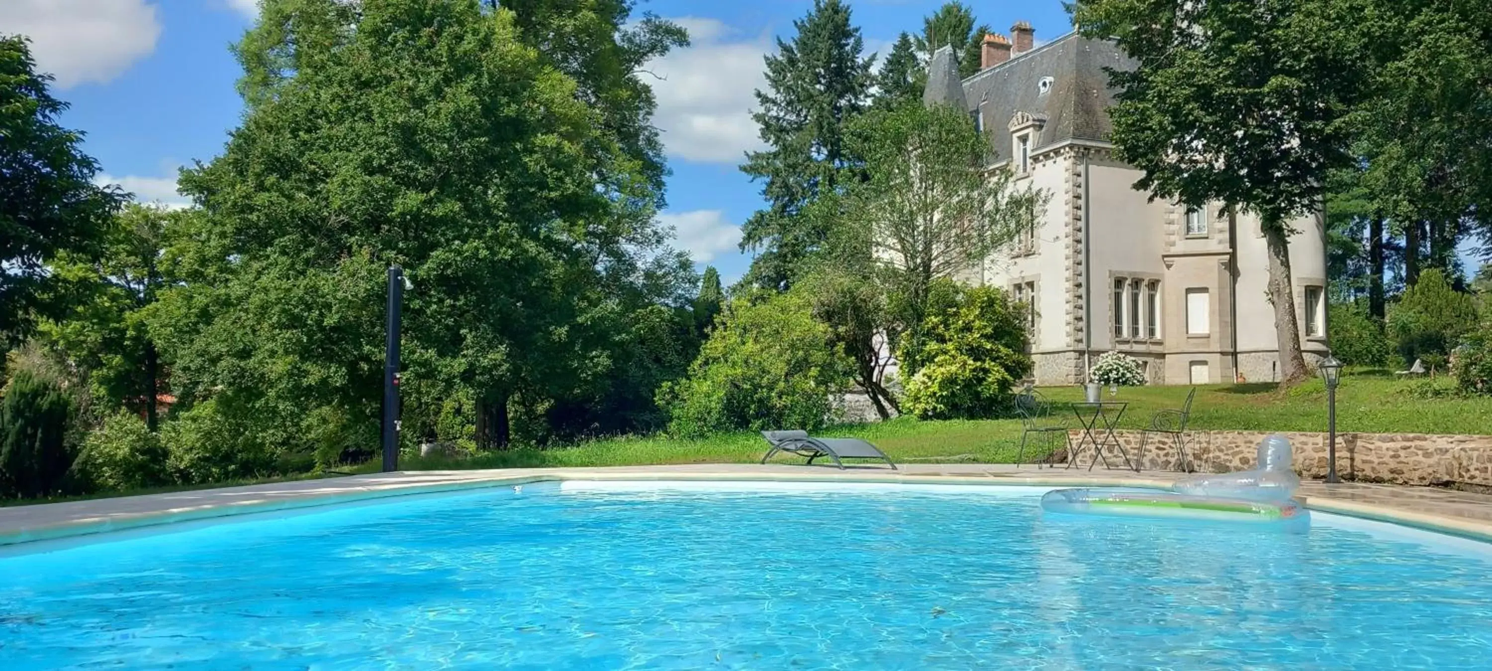 Swimming Pool in Chateau Maleplane