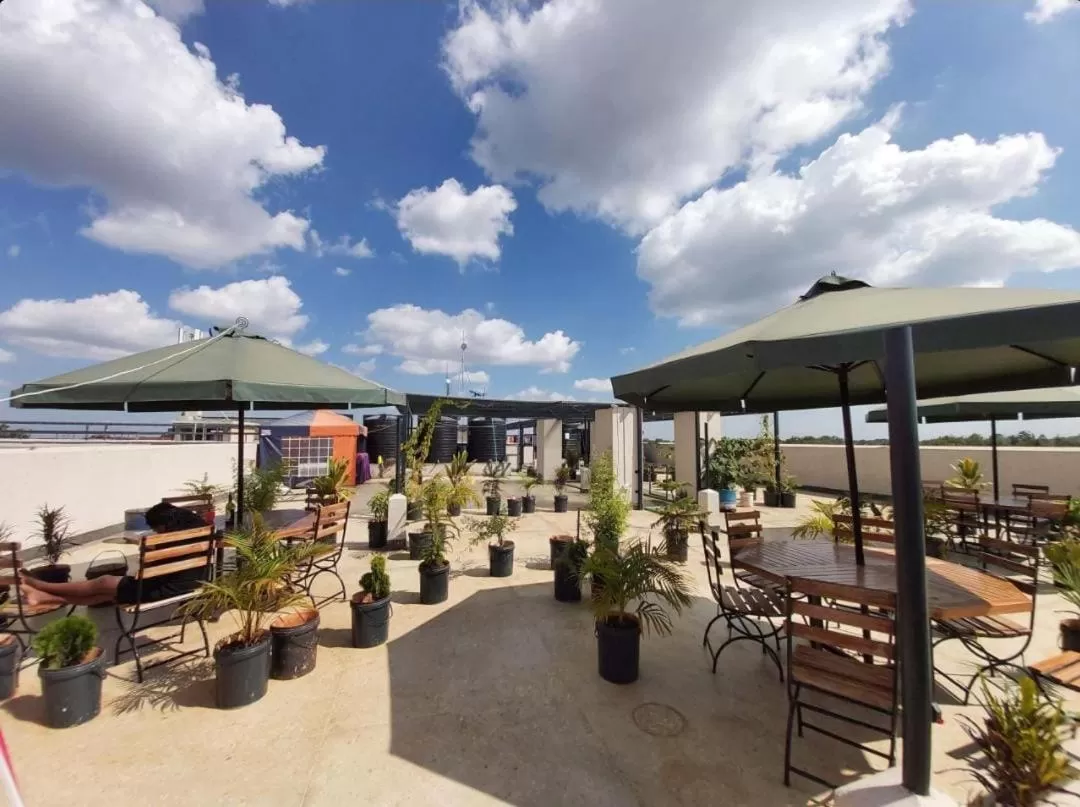 Restaurant/Places to Eat in Entire seviced apartment