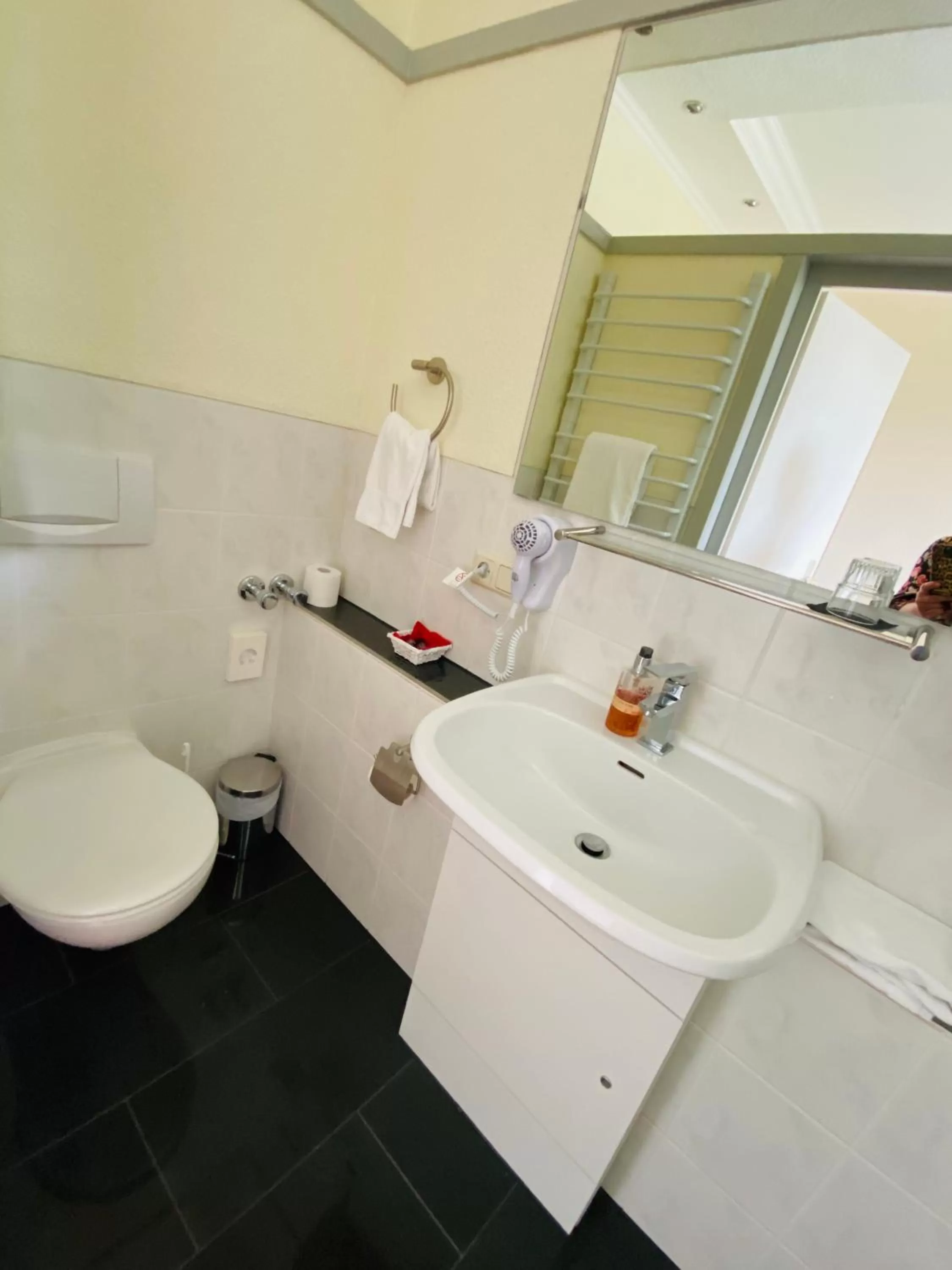 Bathroom in Schlosshotel Domäne Walberberg