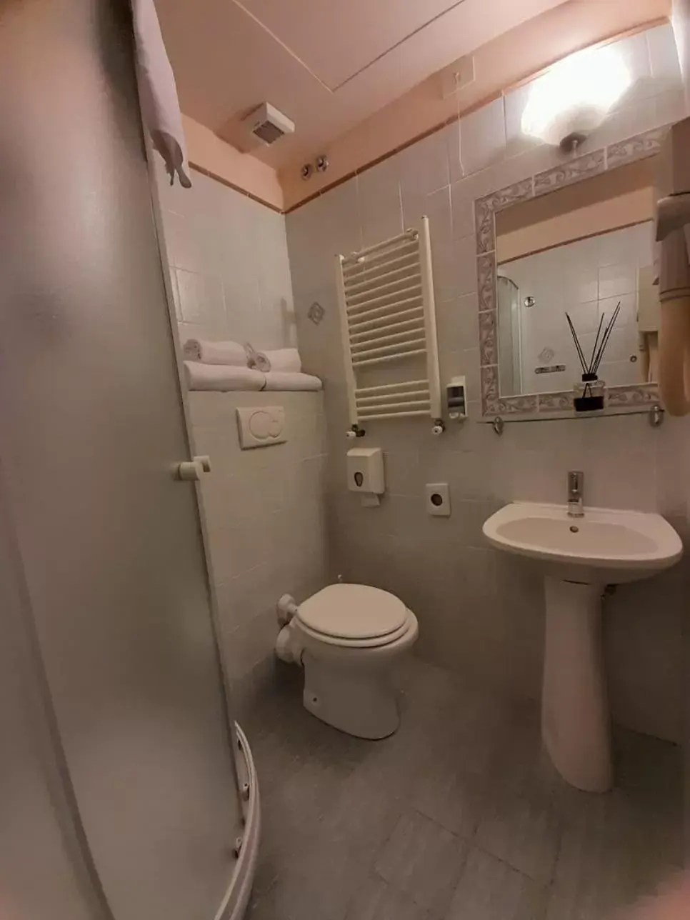 Bathroom in Hotel Castelfidardo