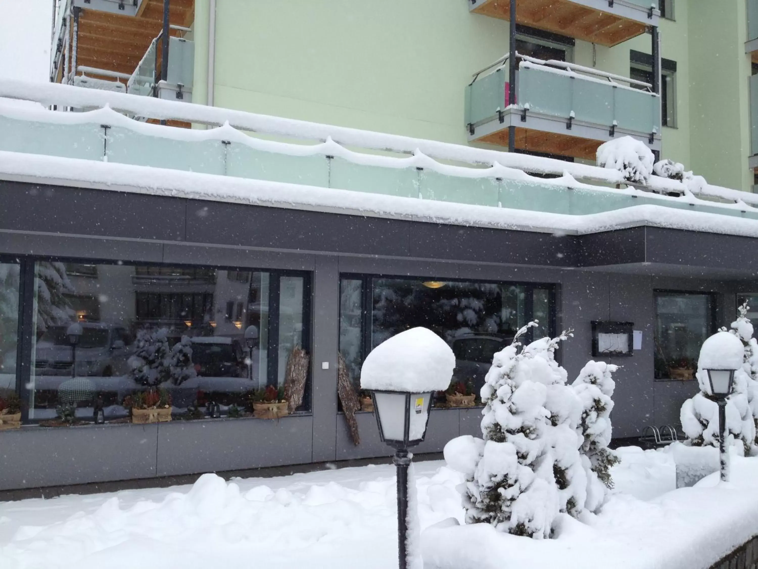 Facade/entrance, Winter in Hotel Hahnenblick