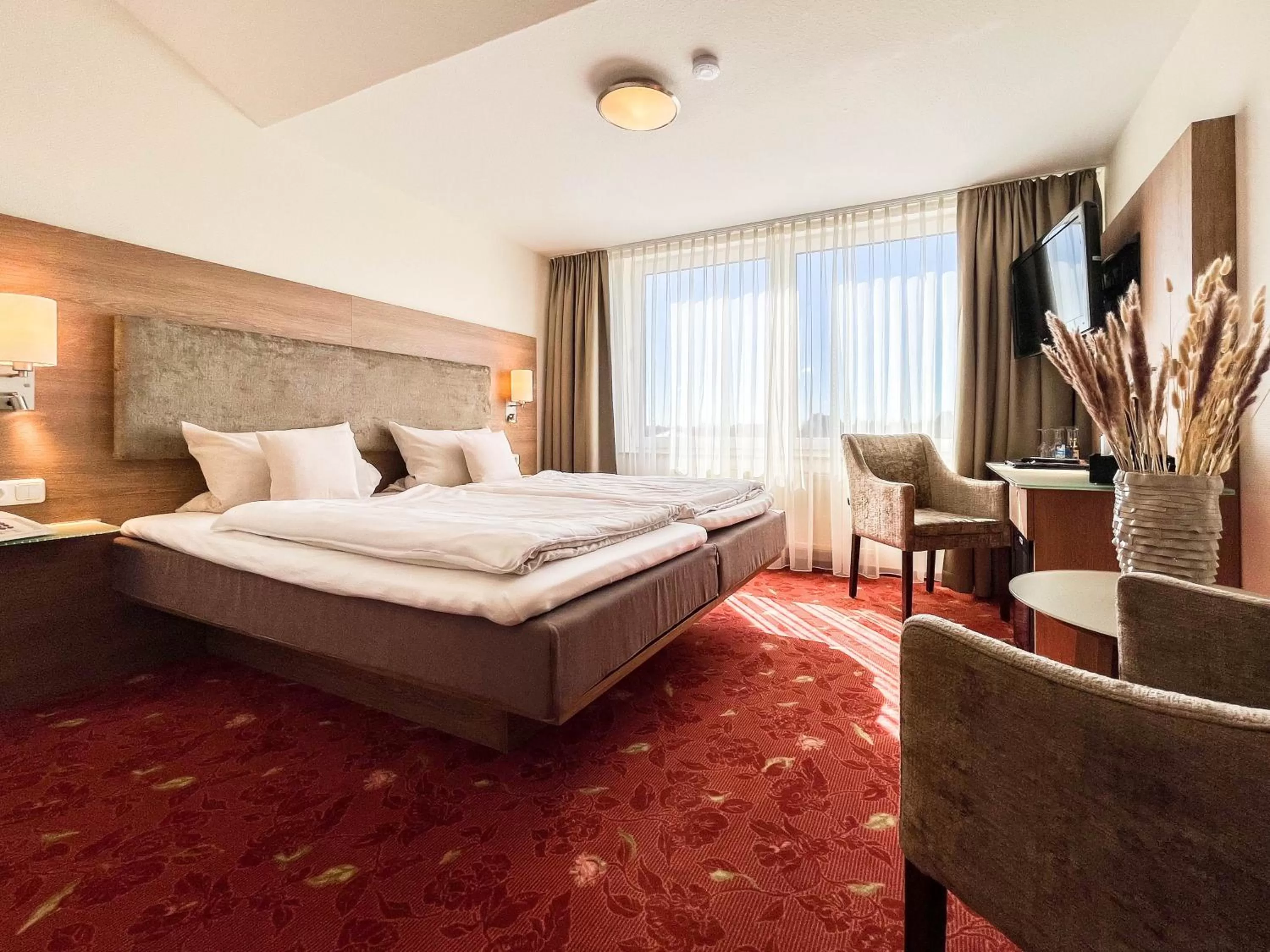 Photo of the whole room, Bed in Hotel-Restaurant Vier Linden