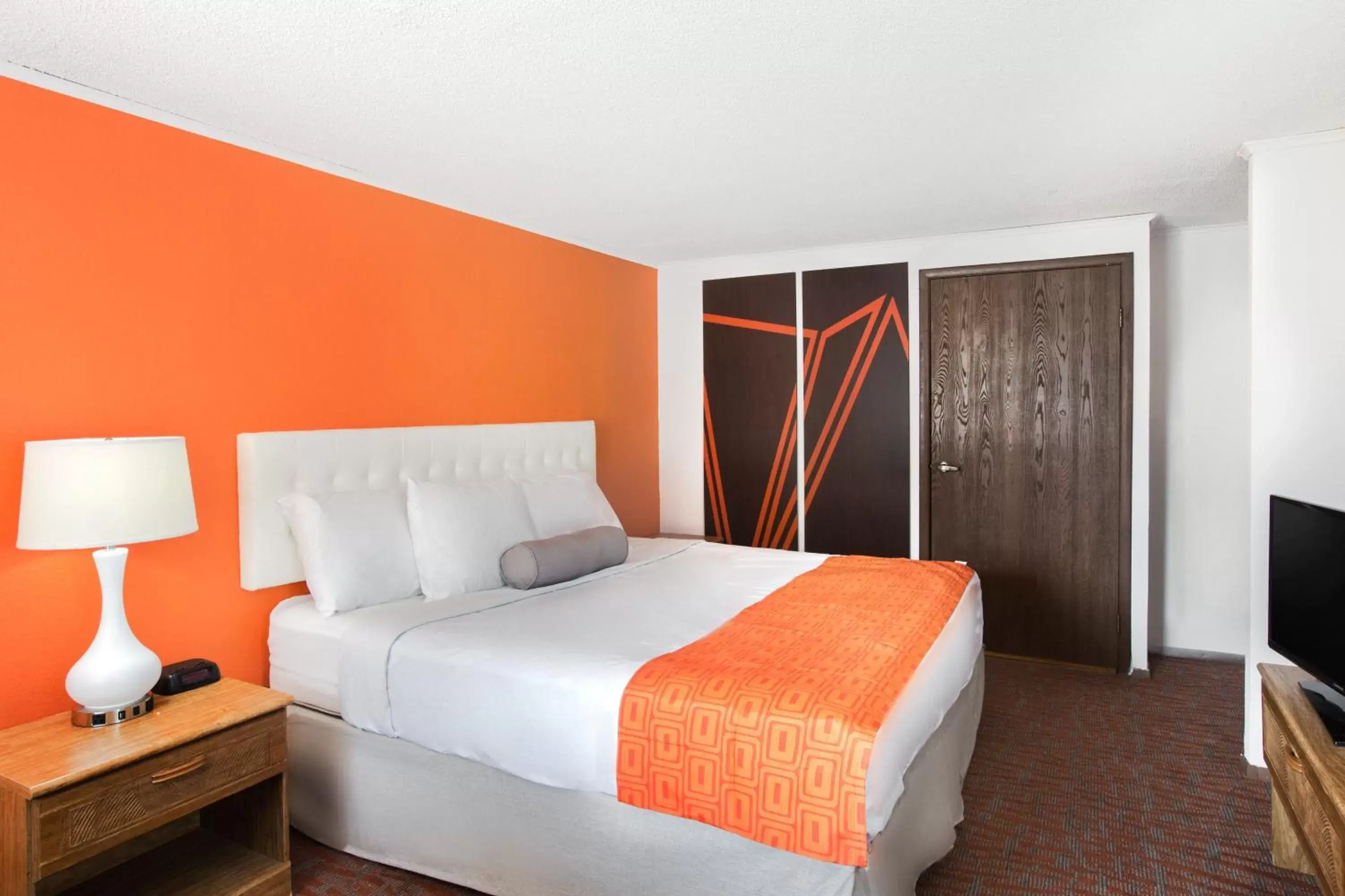 Photo of the whole room, Room Photo in Howard Johnson by Wyndham Wilmington