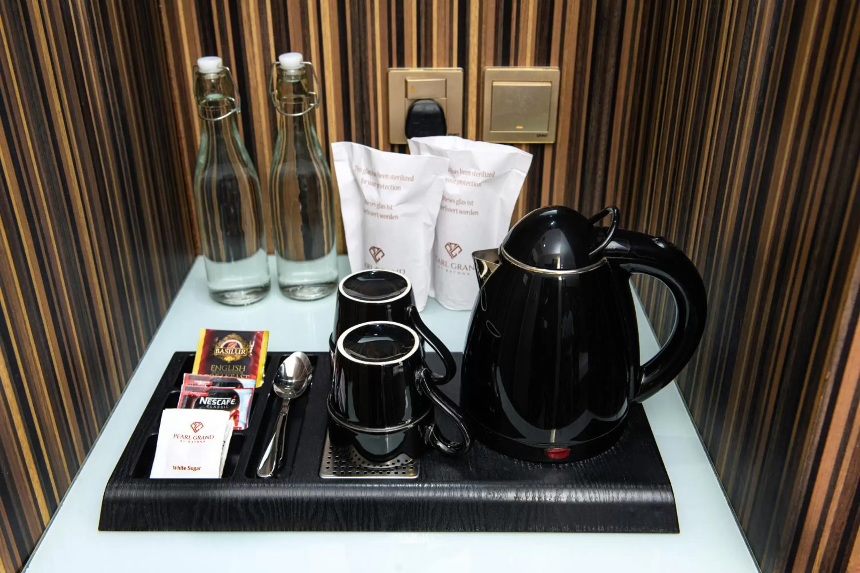 Coffee/tea facilities in Pearl Grand By Rathna