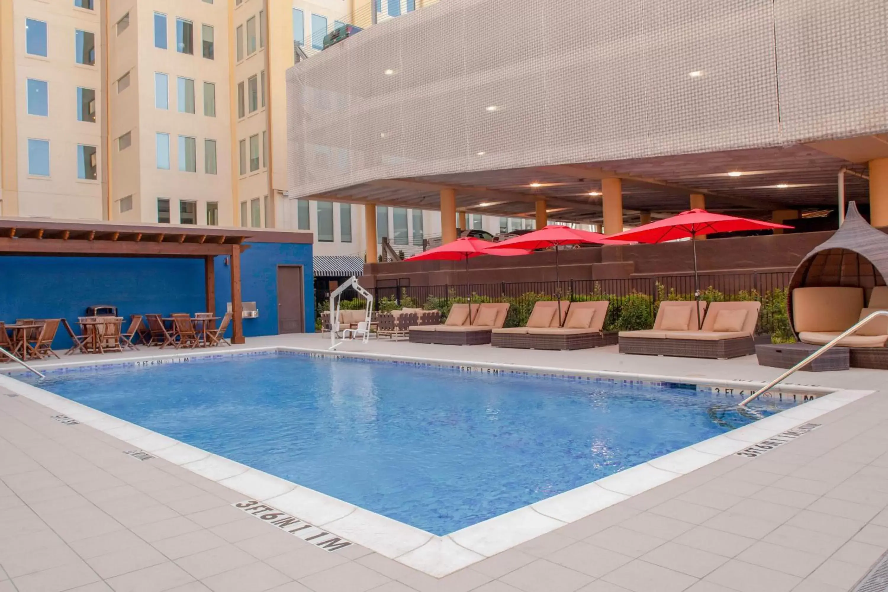 Swimming Pool in Fairfield Inn & Suites by Marriott Dallas Downtown