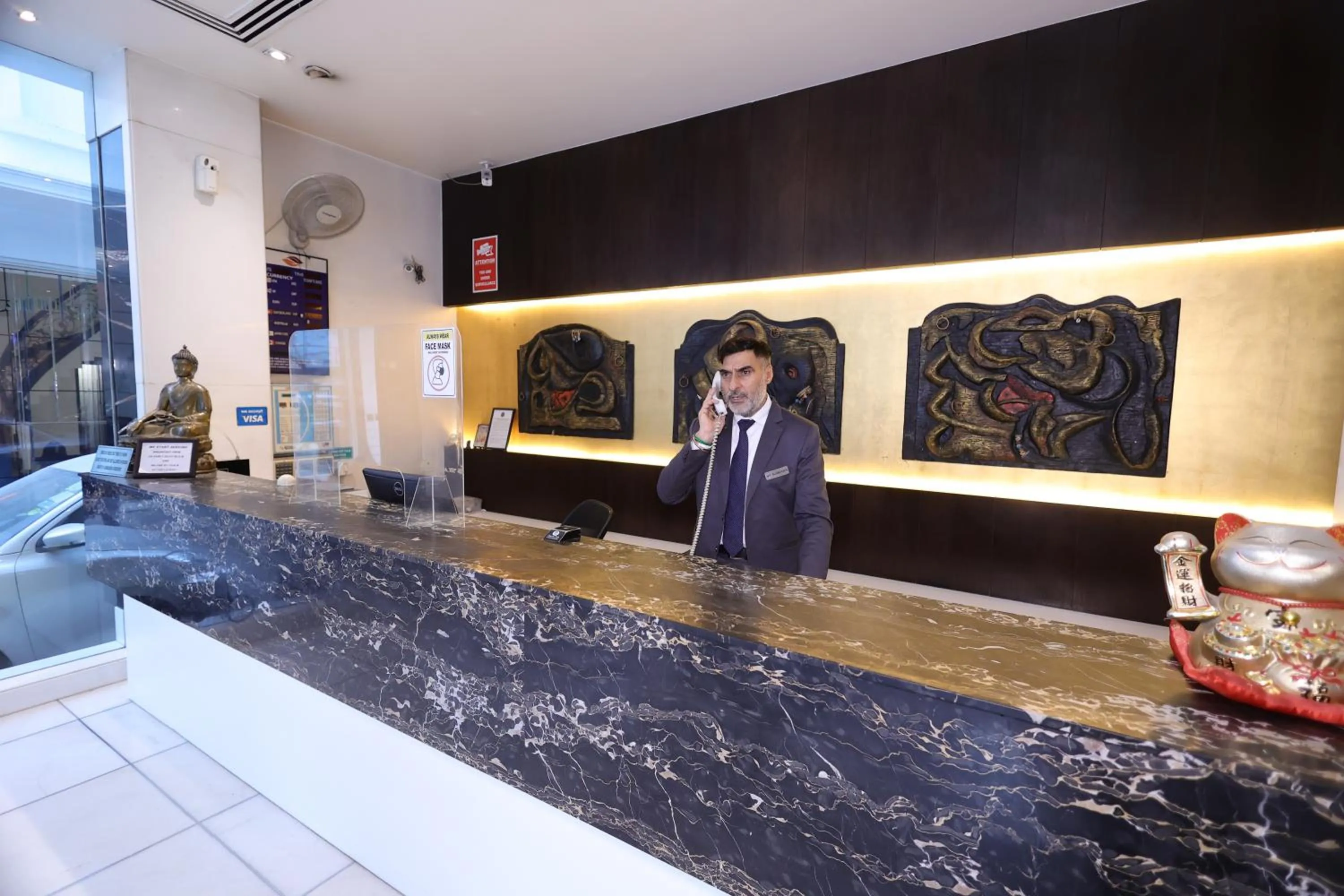 Lobby or reception in Hotel GODWIN DELUXE - New Delhi Railway Station - Paharganj