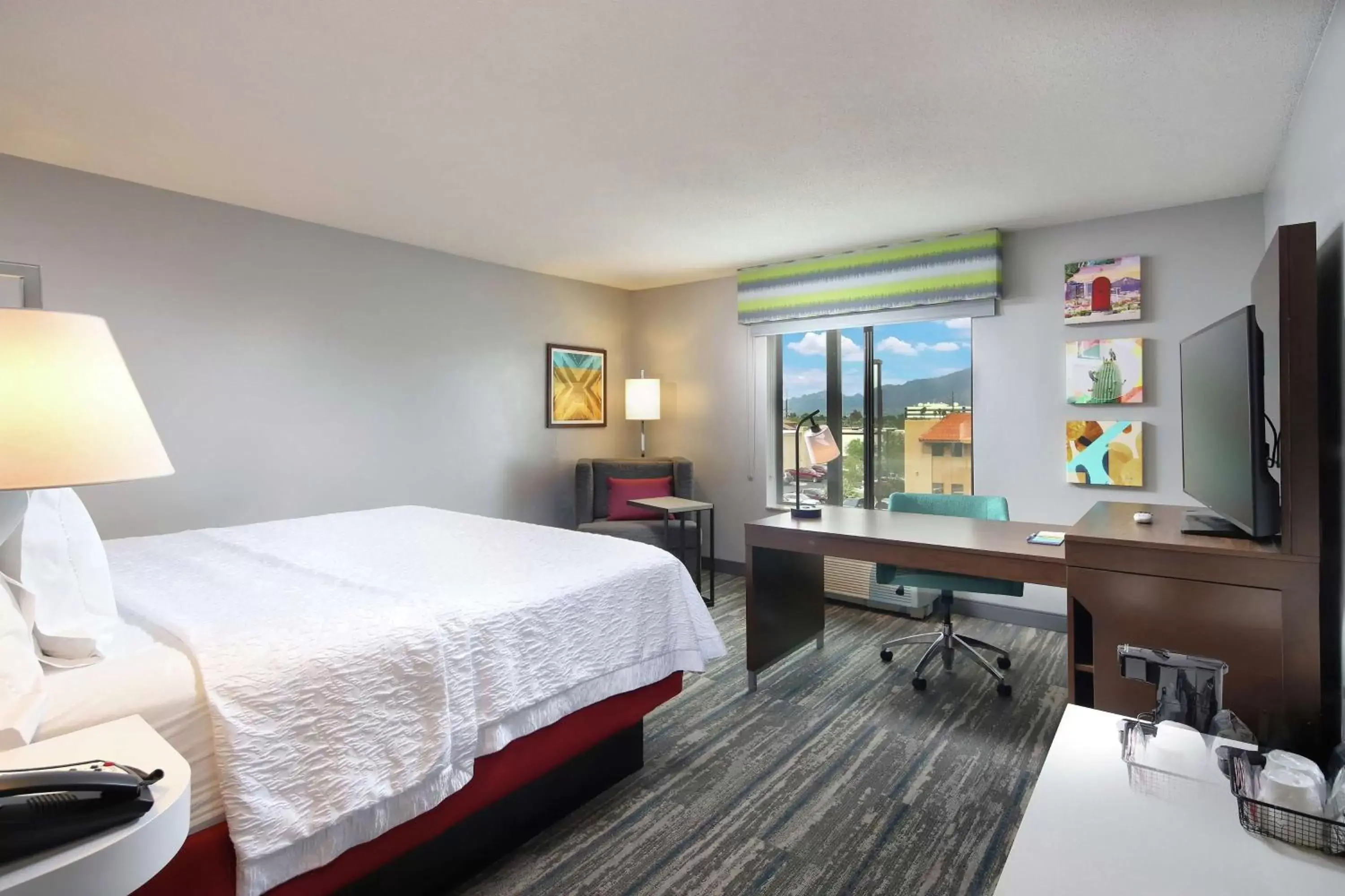 Bedroom in Hampton Inn & Suites Tucson East