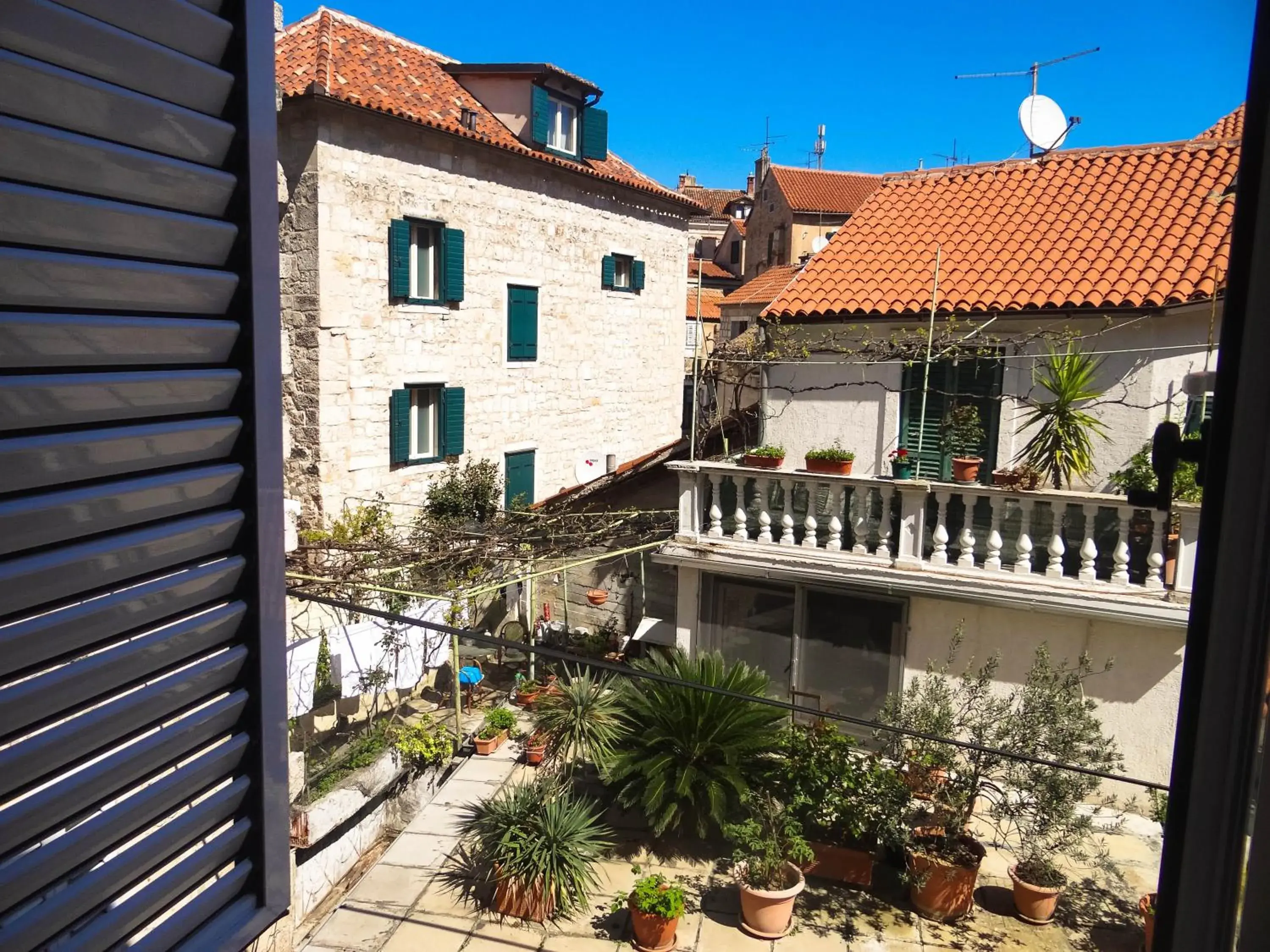 View (from property/room), Property Building in Hotel Adriana