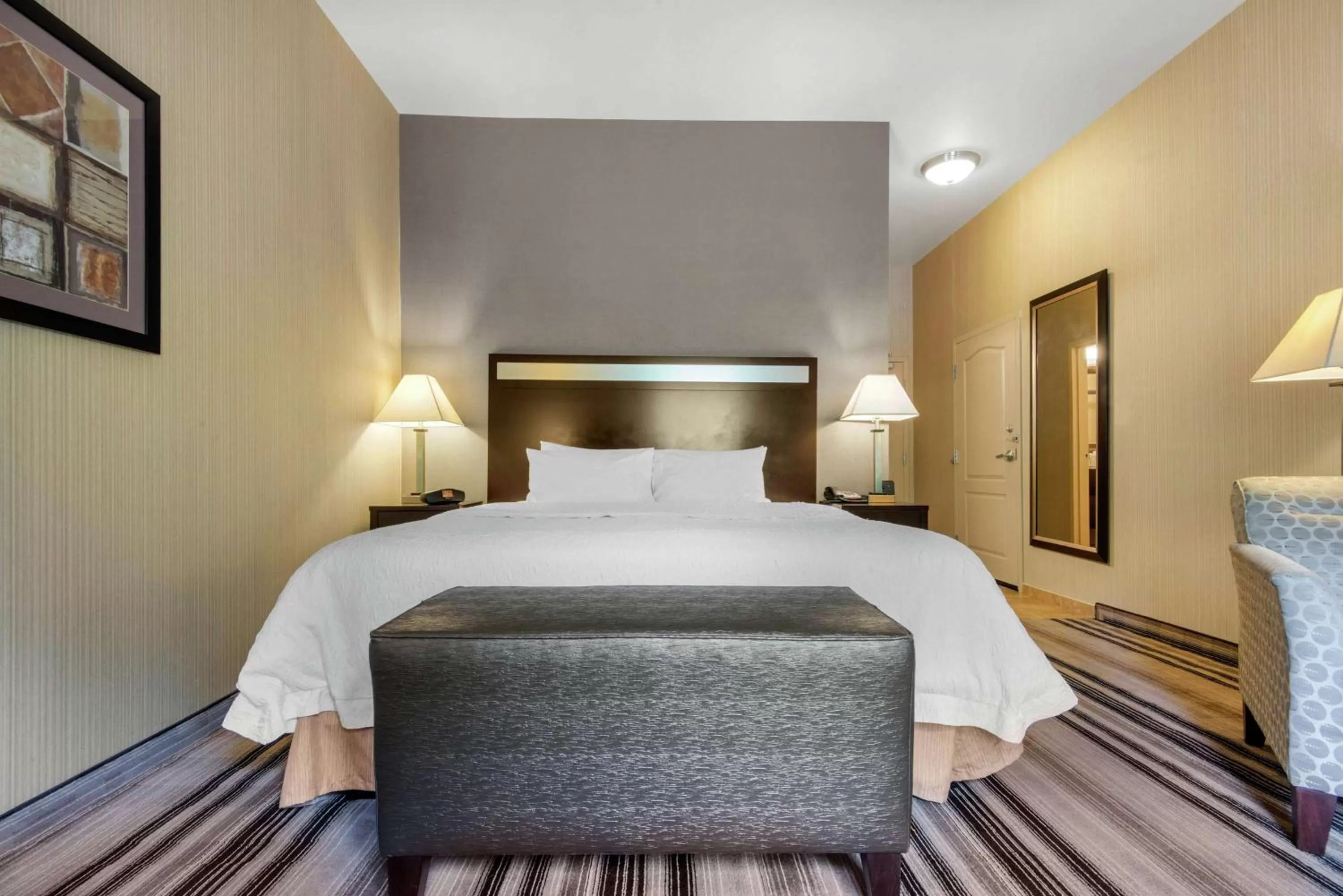 Bed in Hampton Inn Meadville