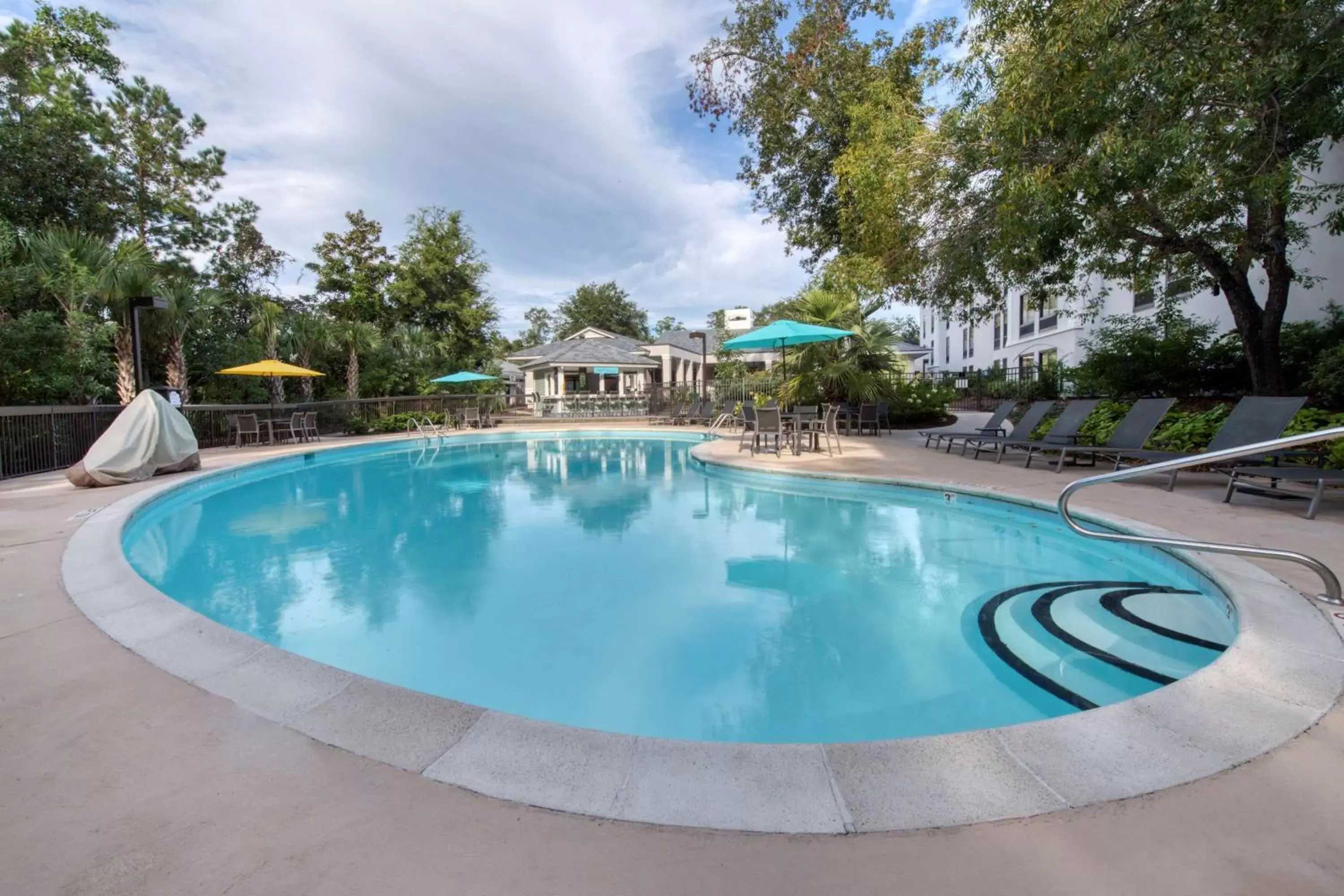 Pool view, Swimming Pool in Hampton Inn & Suites Wilmington/Wrightsville Beach