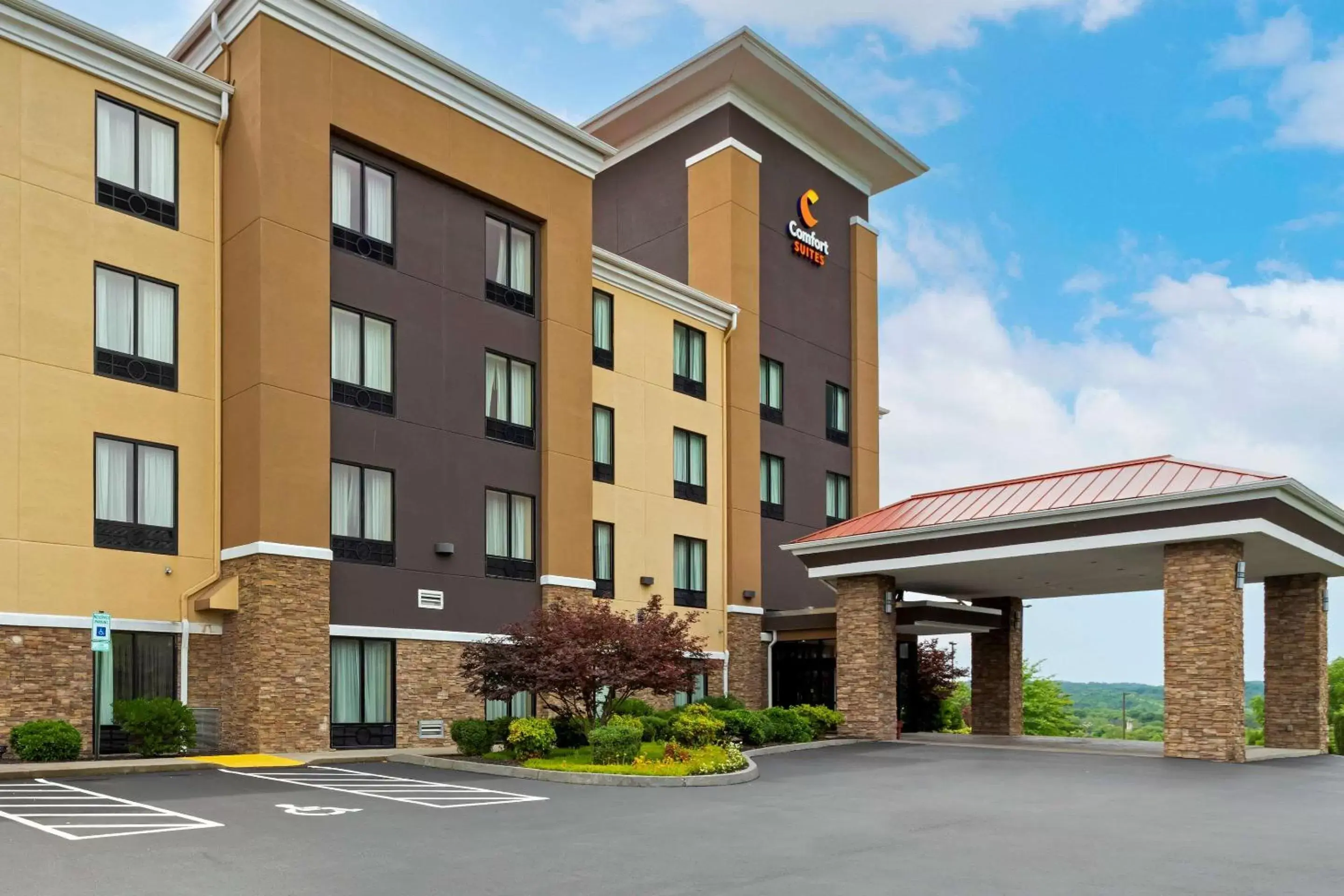 Property building in Comfort Suites Kingsport South Property building in Comfort Suites Kingsport South