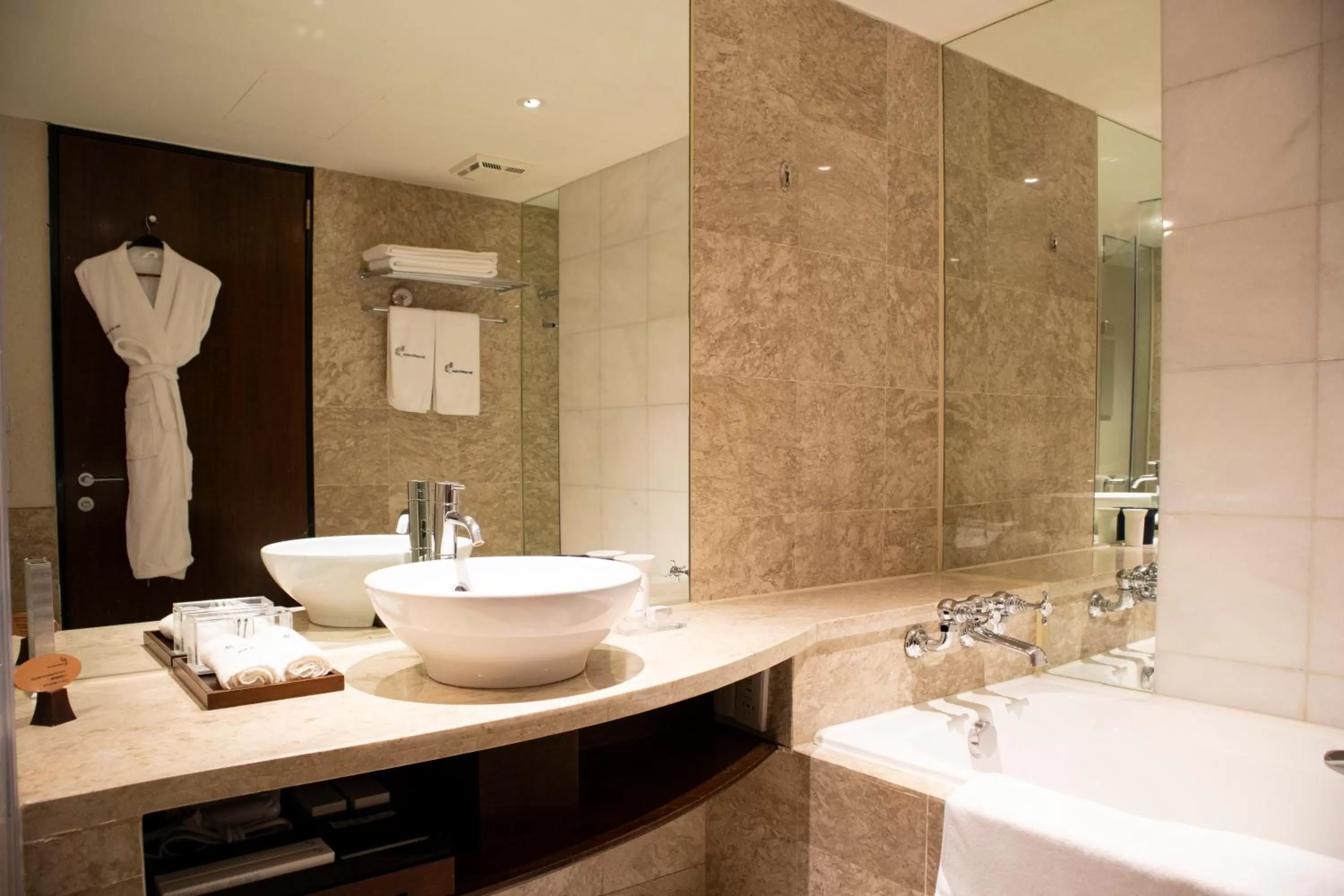 Toilet in Les Suites Taipei - Da An