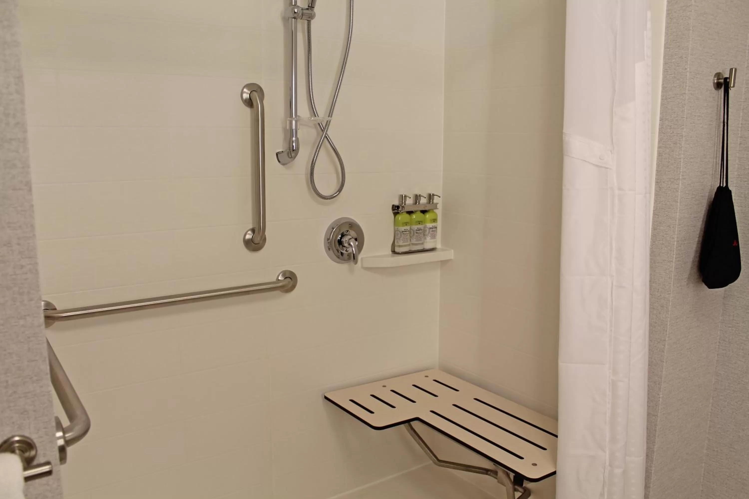 Photo of the whole room in Holiday Inn Express & Suites - St. Louis South - I-55 by IHG