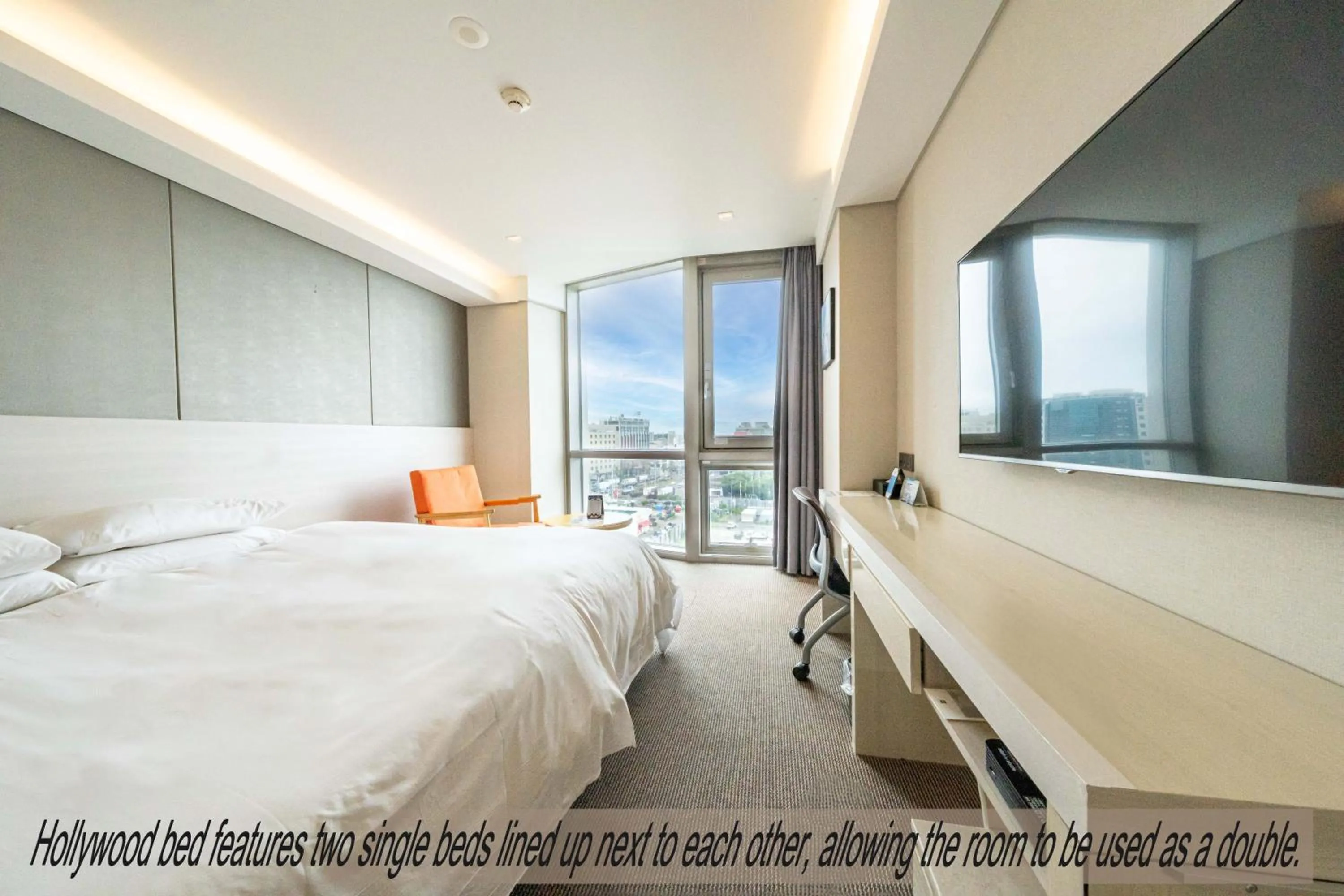 Bed in Hotel Regent Marine The Blue