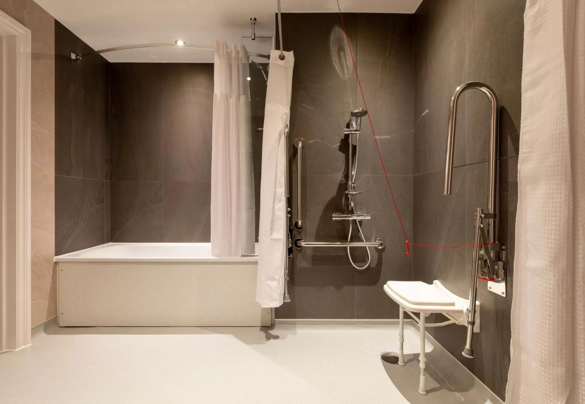 Bathroom in The Saxon Crown Wetherspoon