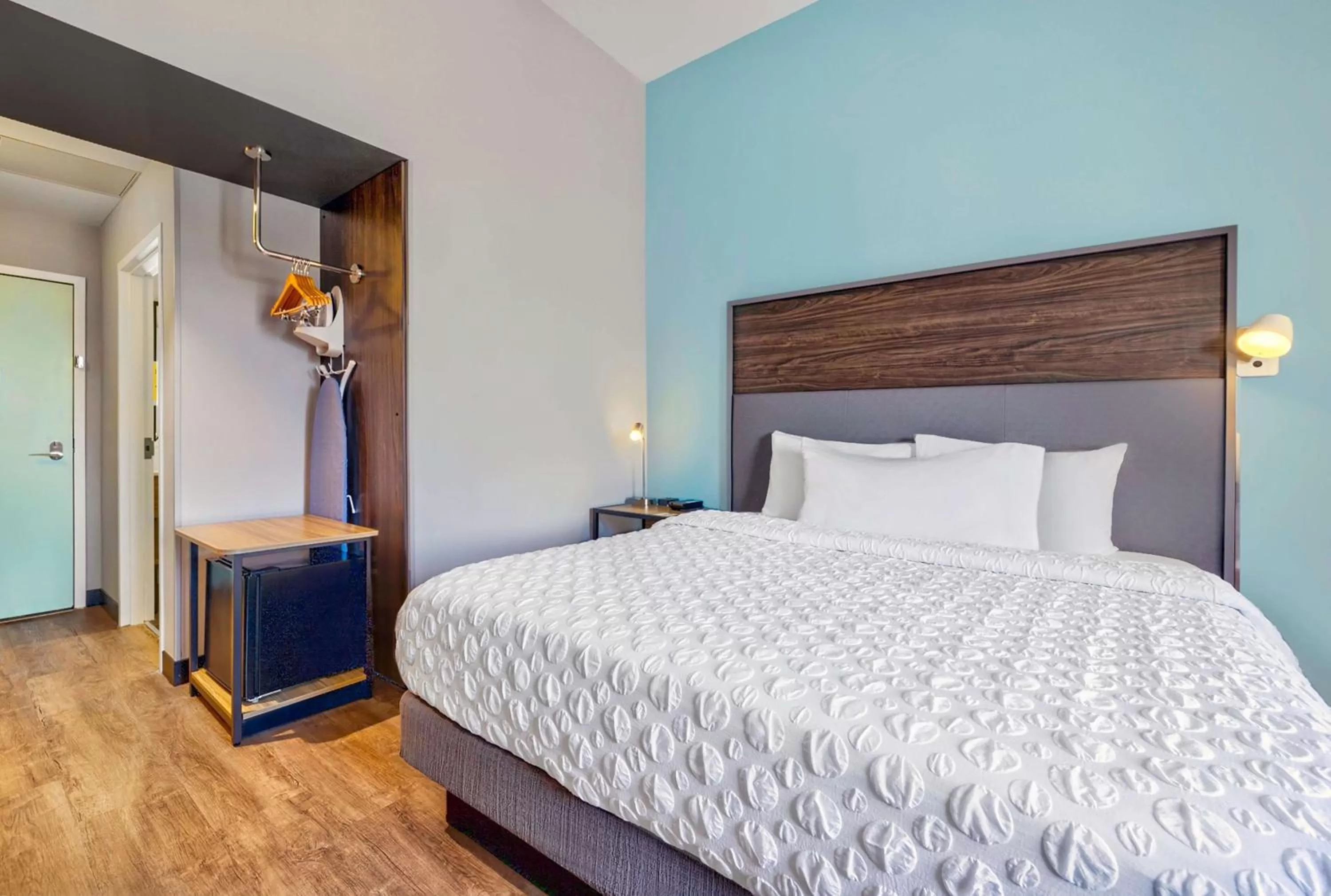 Bed in Tru By Hilton Minneapolis Downtown