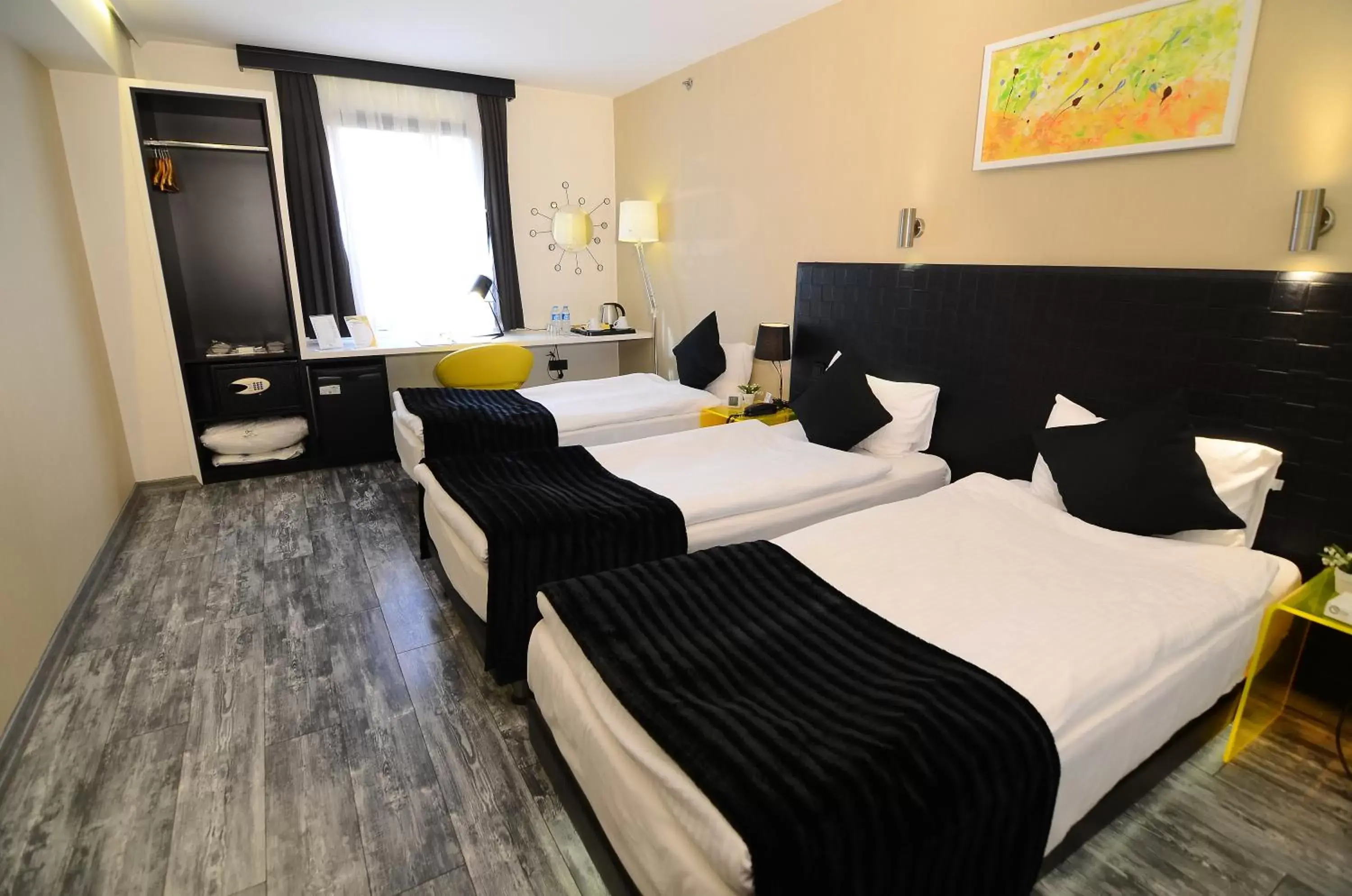 Photo of the whole room, Bed in Tempo Hotel Caglayan