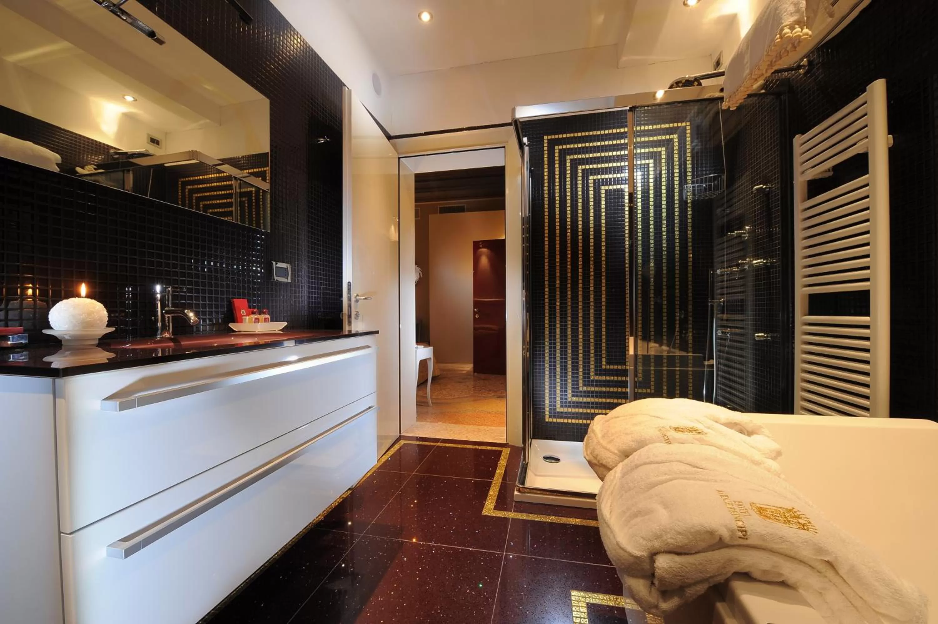 Shower, Bed in Hotel Ai Due Principi