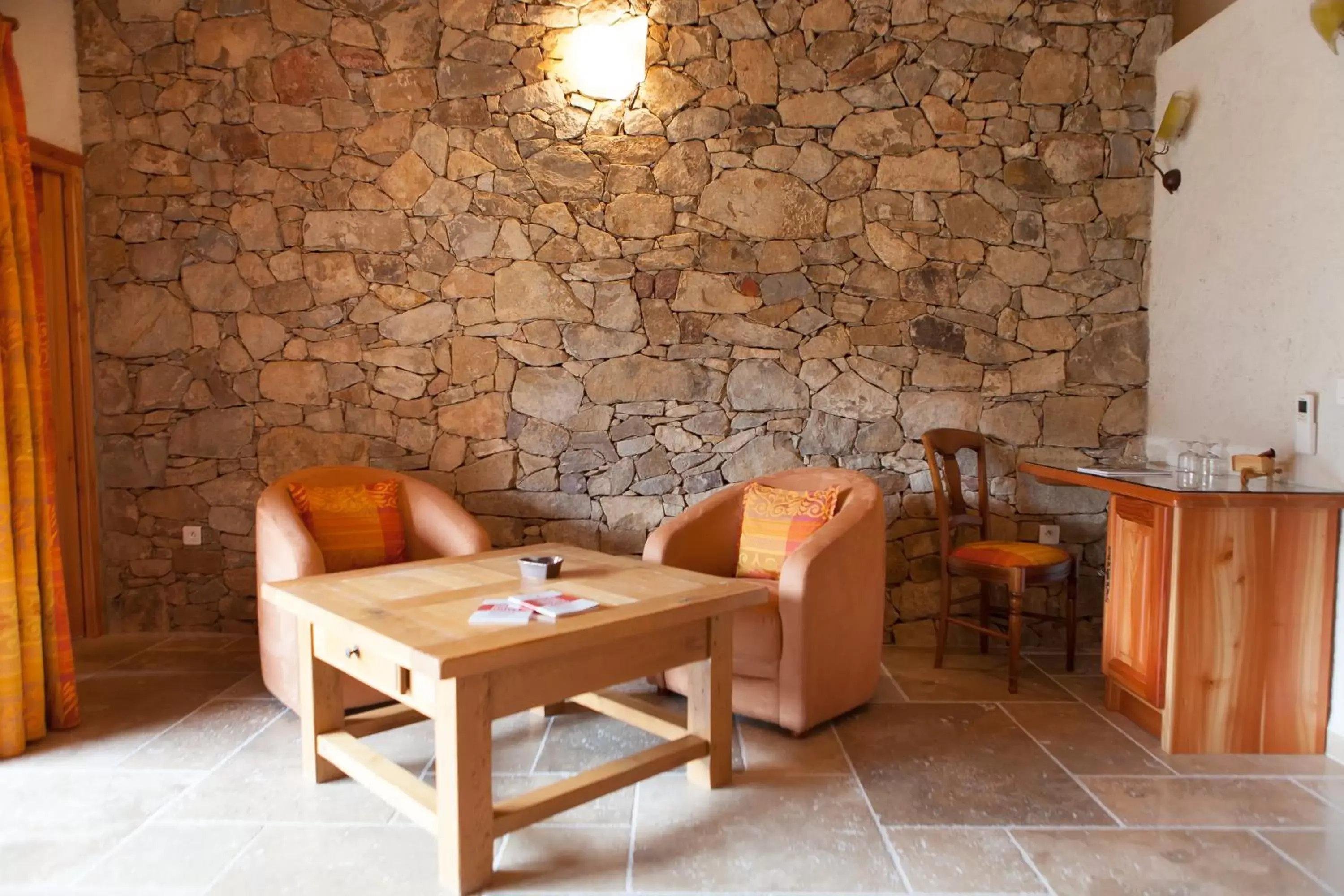 Living room, Seating Area in L' Escapade Hôtel & Restaurant