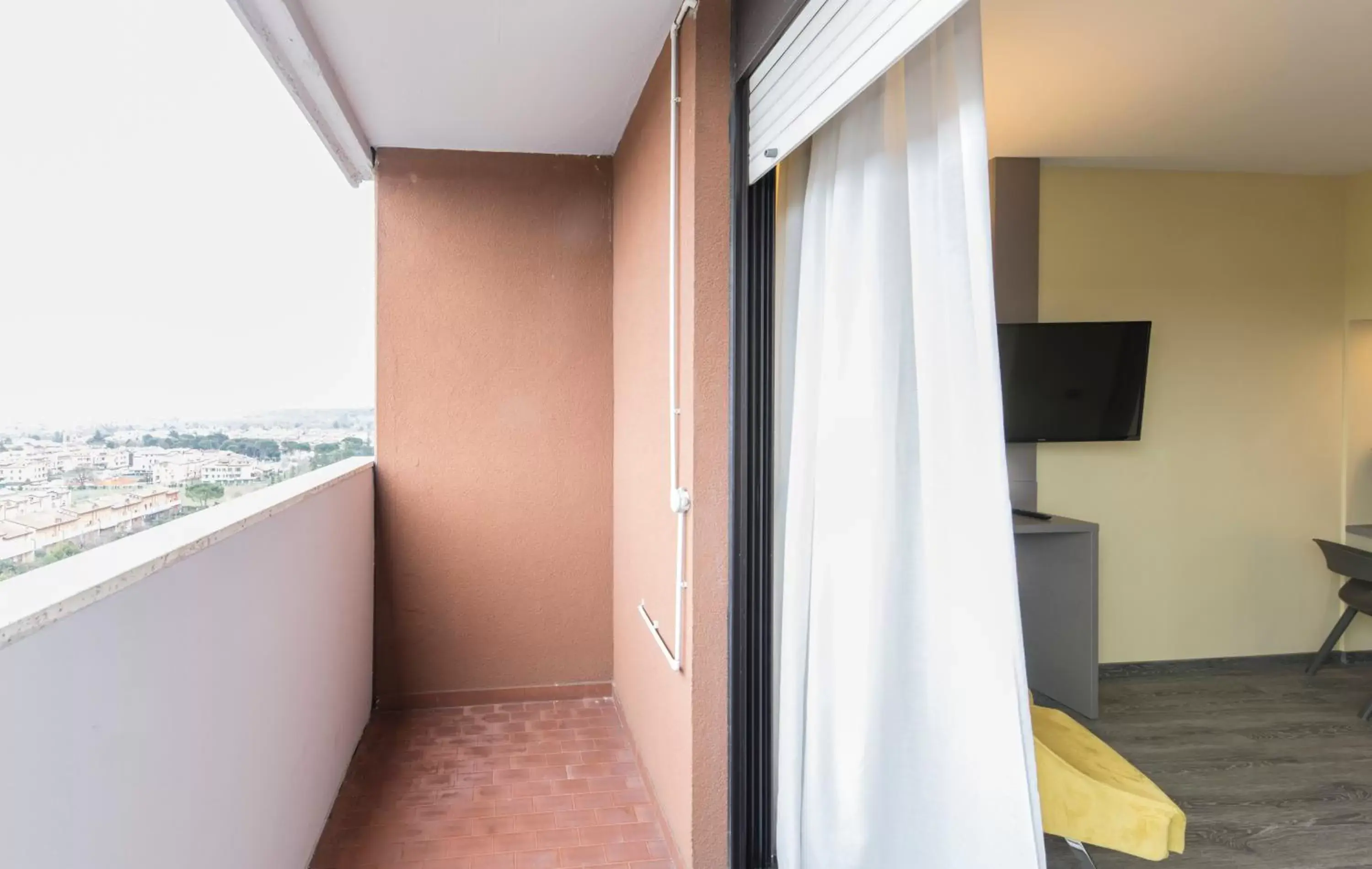 Balcony/Terrace, TV/Entertainment Center in Hotel Donatello Imola