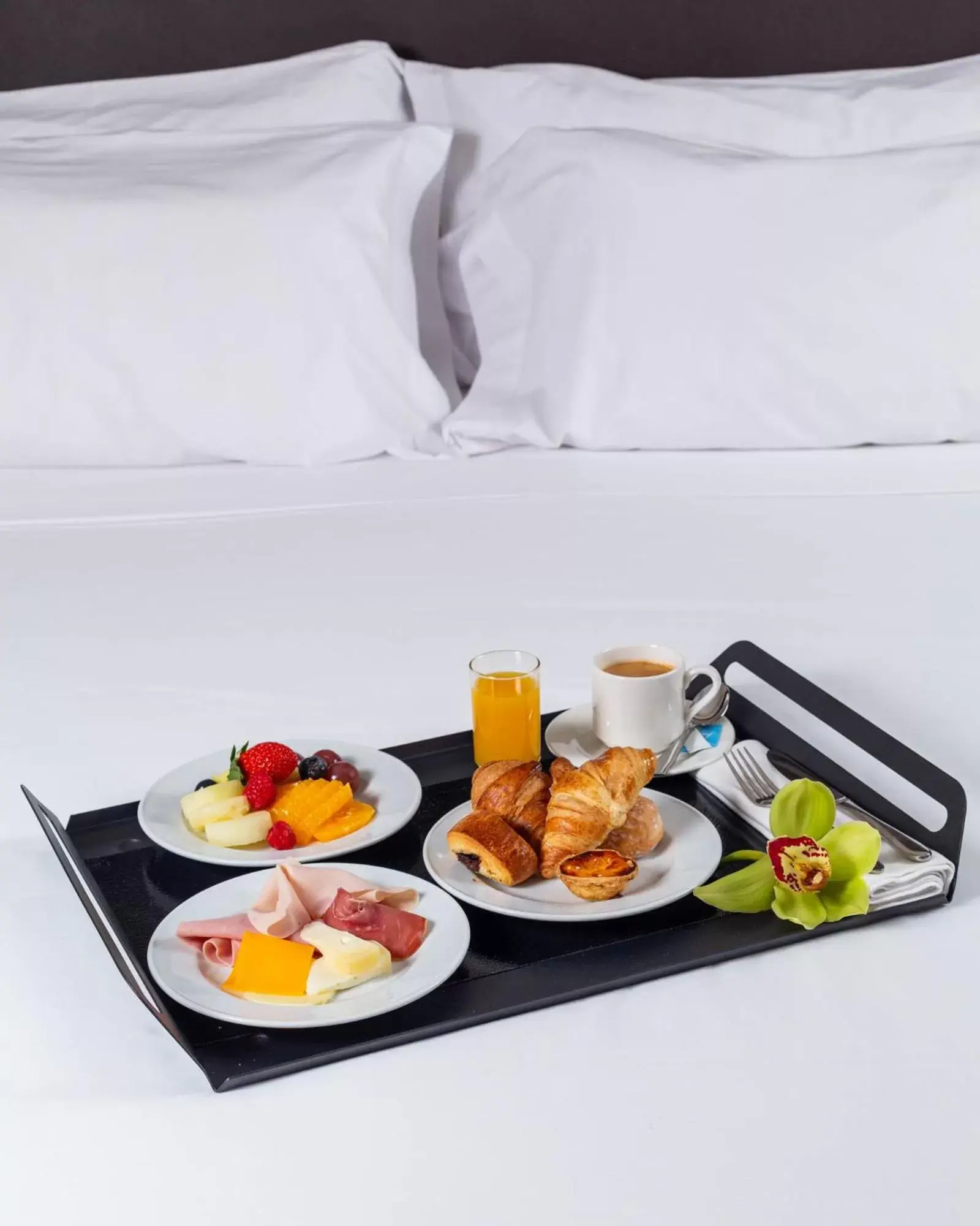 Breakfast, Bed in NH Coimbra Dona Ines Breakfast, Bed in NH Coimbra Dona Ines