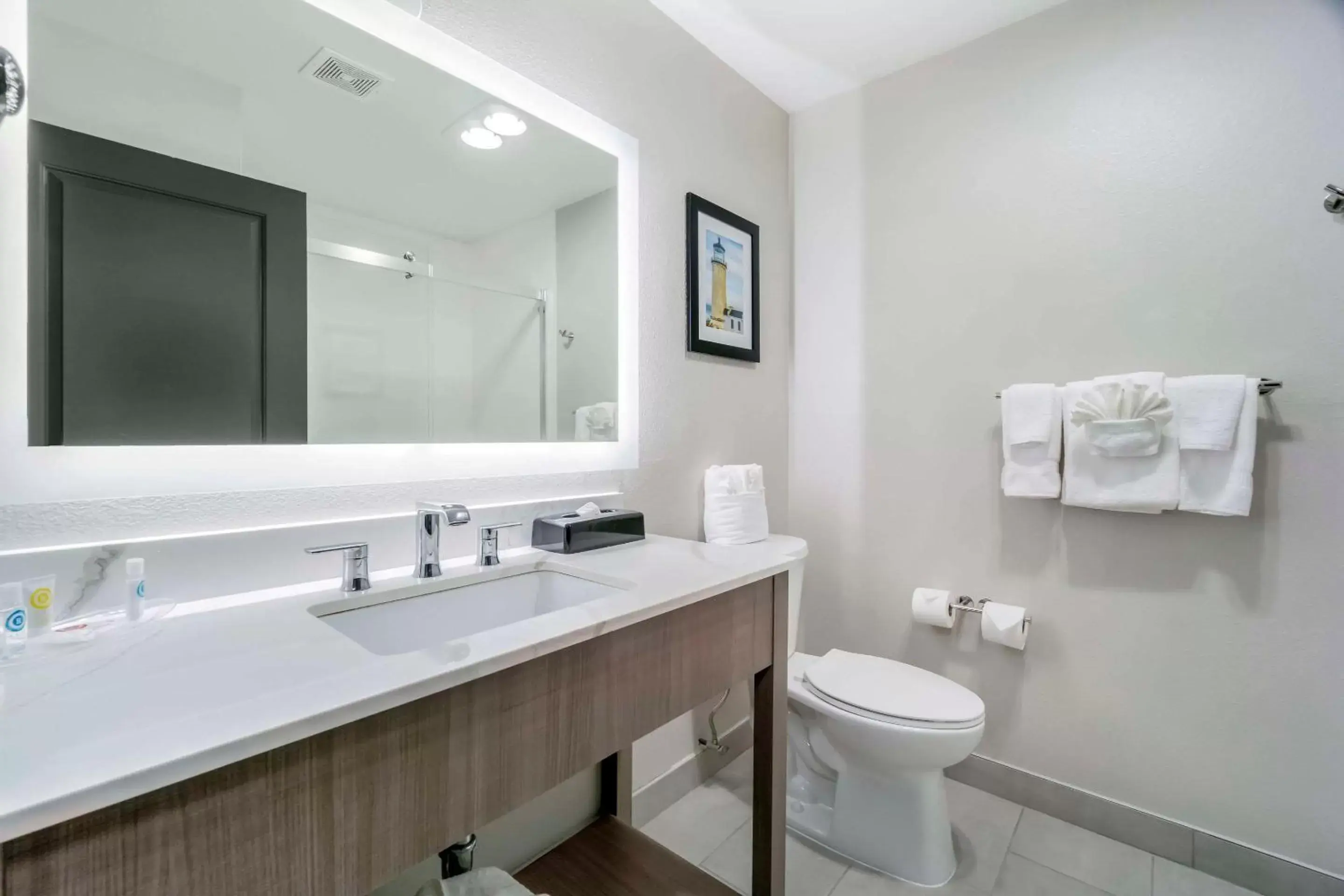 Toilet, Bathroom in Comfort Inn & Suites Pacific – Auburn