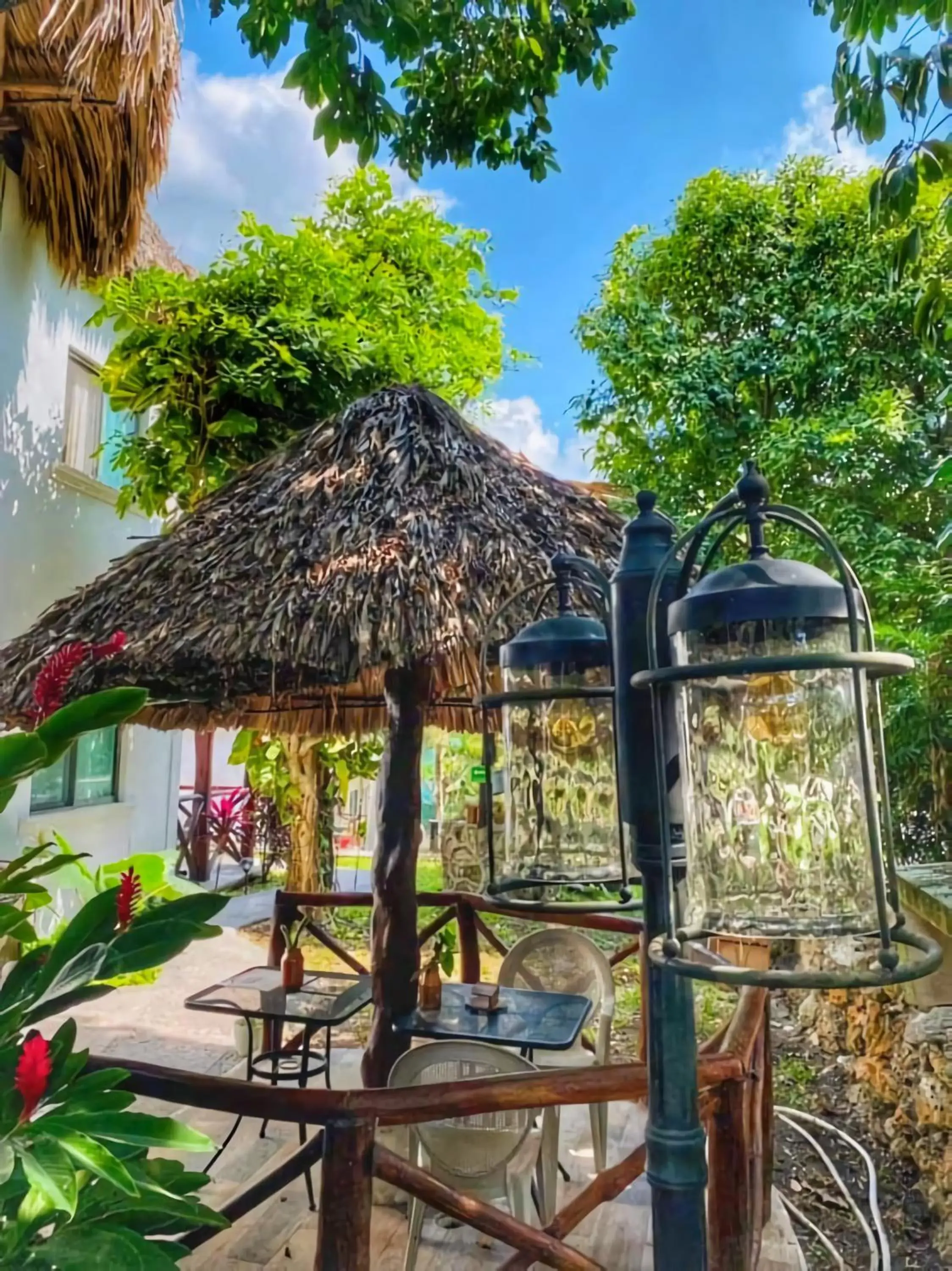 Patio in Hotel Pancho Villas Bacalar Vista a Laguna