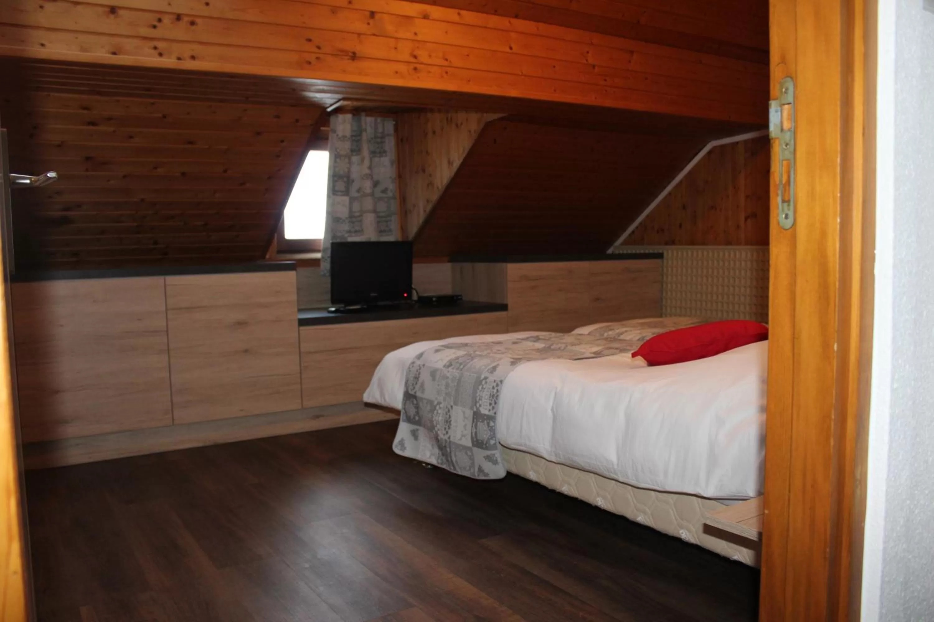 Bedroom, Bed in Hotel Restaurant Du Haut Du Roc