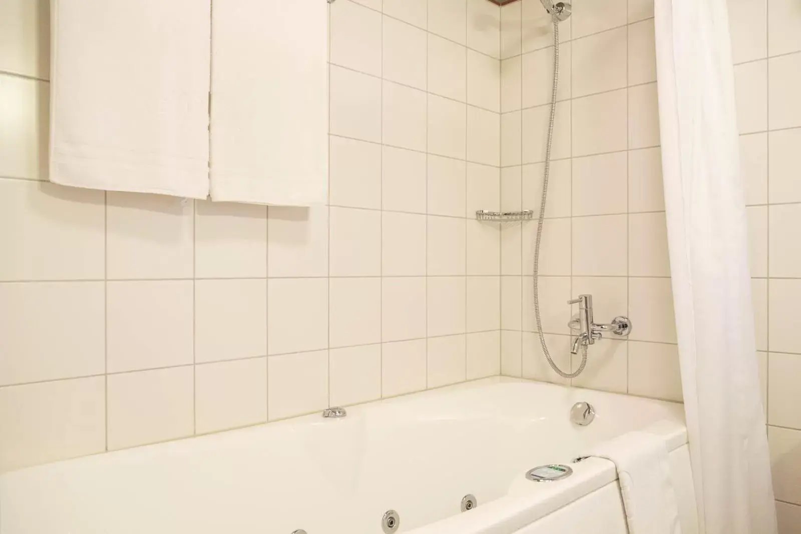 Photo of the whole room, Bathroom in Grand Hotel Viljandi