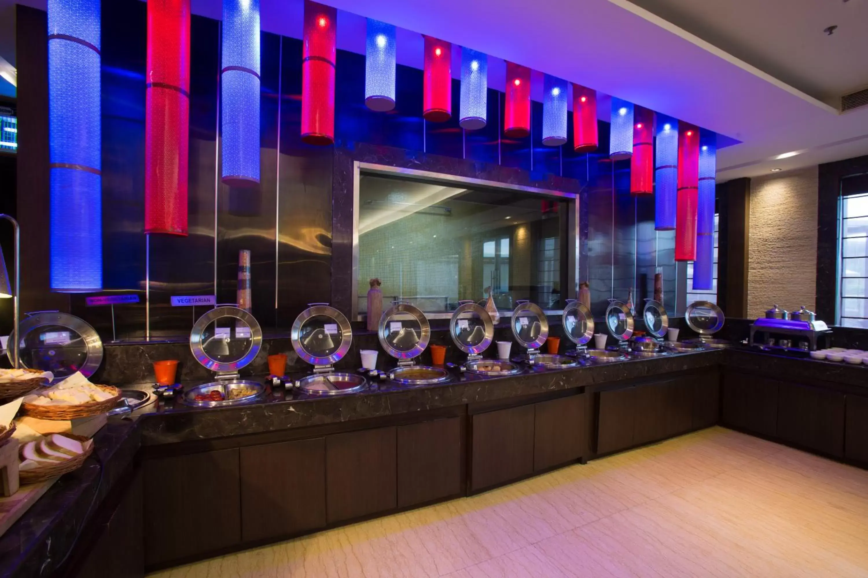 Restaurant/places to eat in Golden Tulip Chandigarh, Panchkula Restaurant/places to eat in Golden Tulip Chandigarh, Panchkula