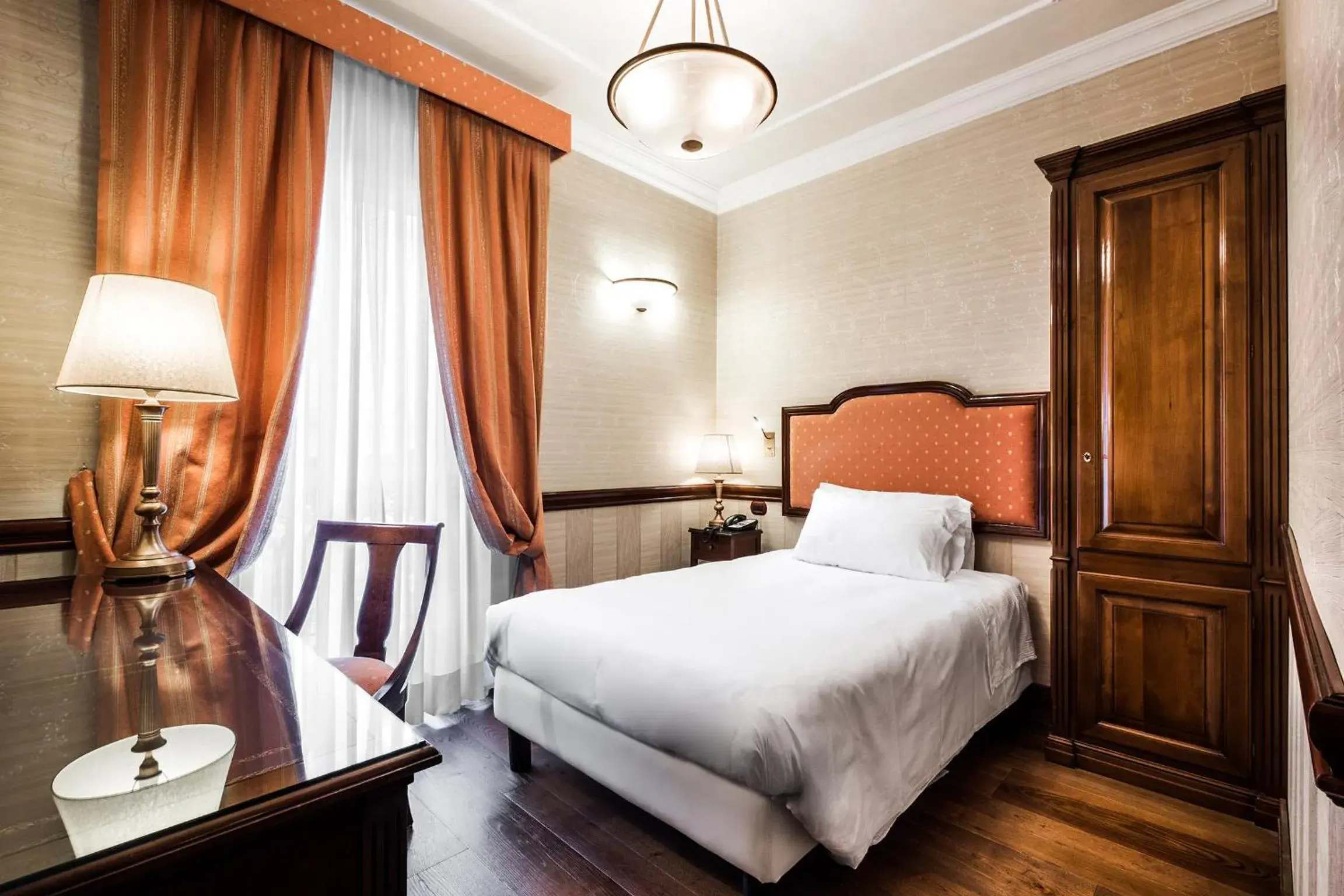 Photo of the whole room, Bed in Hotel Principe di Piemonte