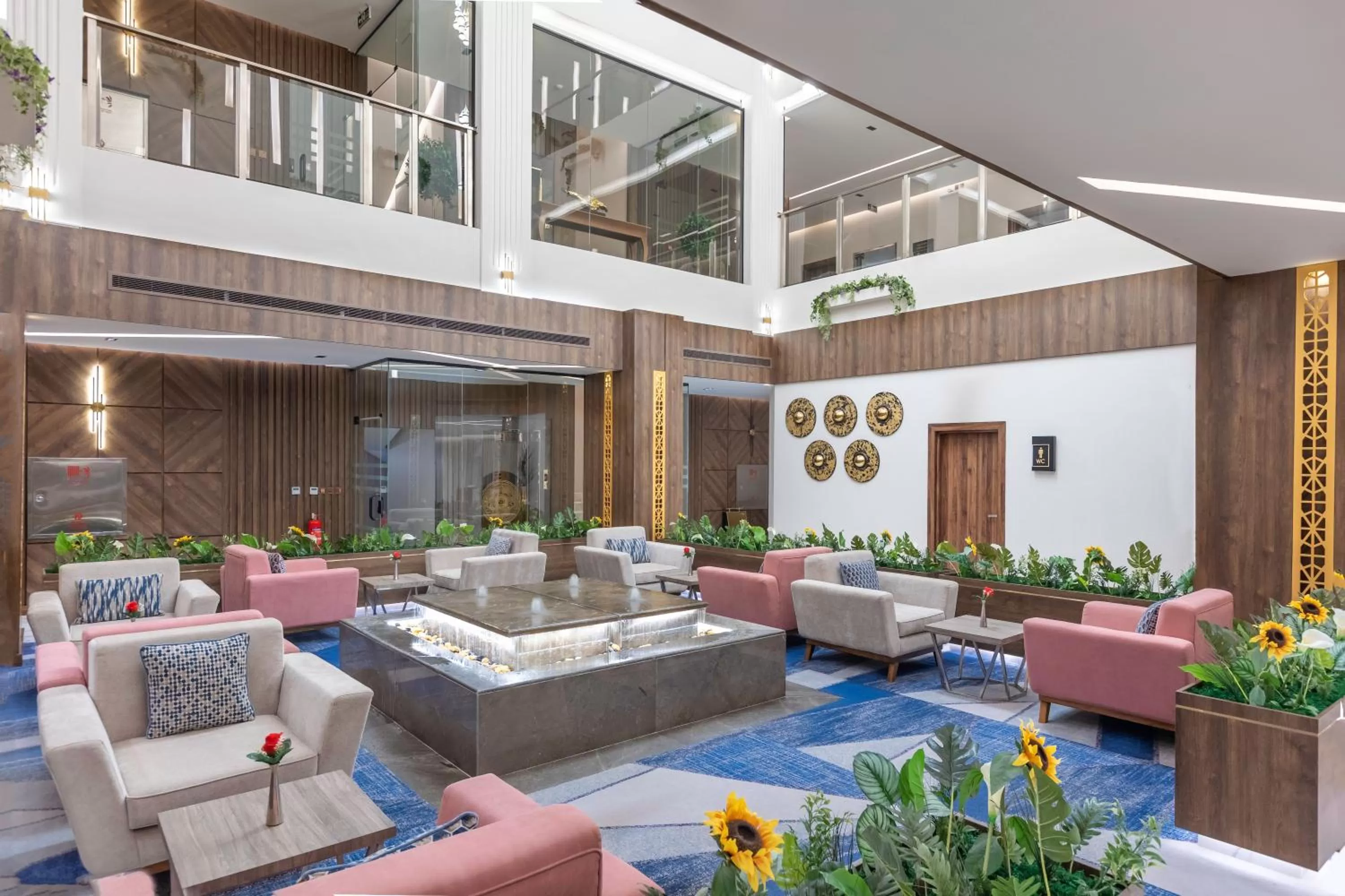 Lobby or reception in Seven Gardens Hotel Al Narjis