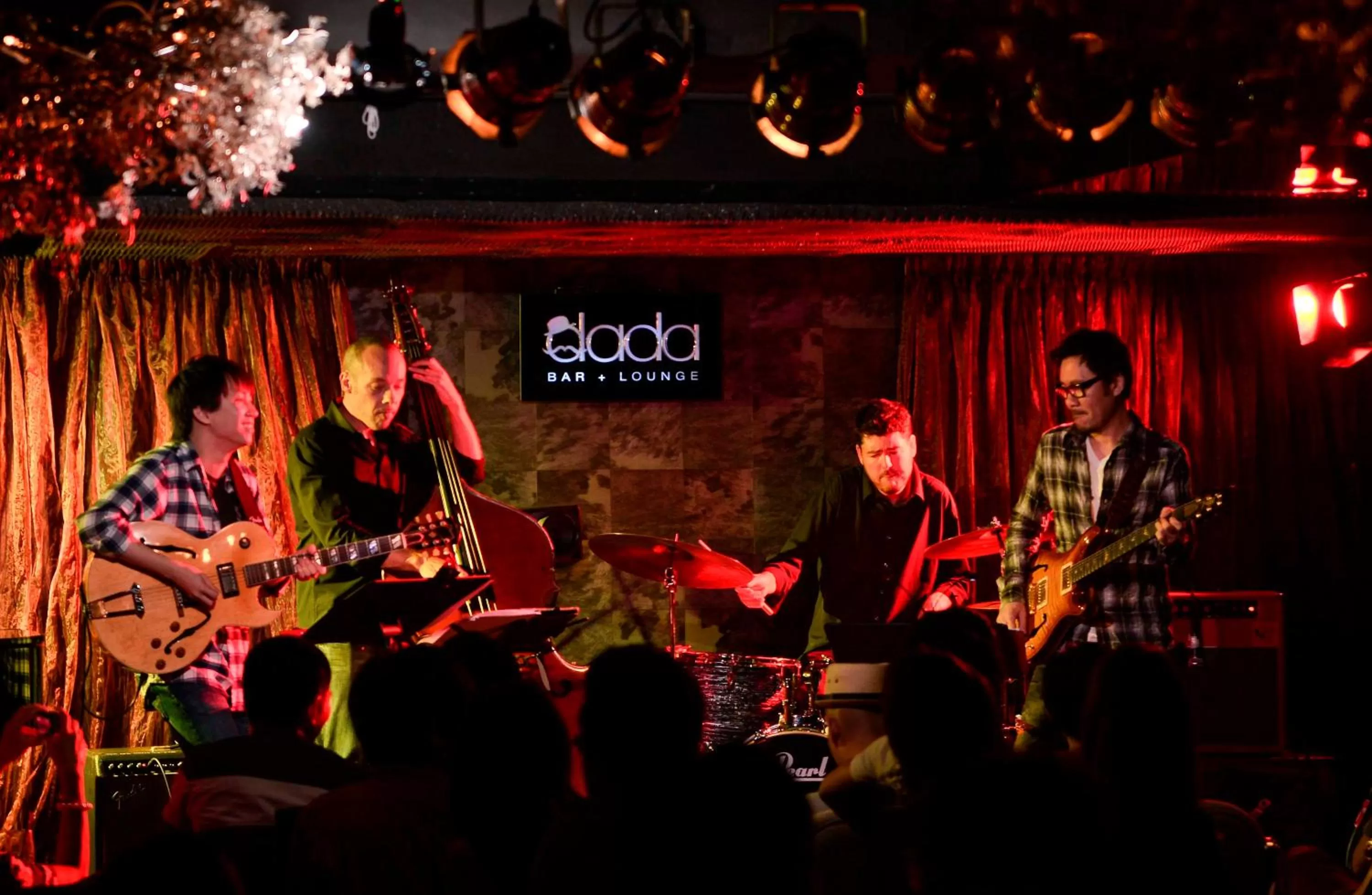 Lounge or bar in The Luxe Manor