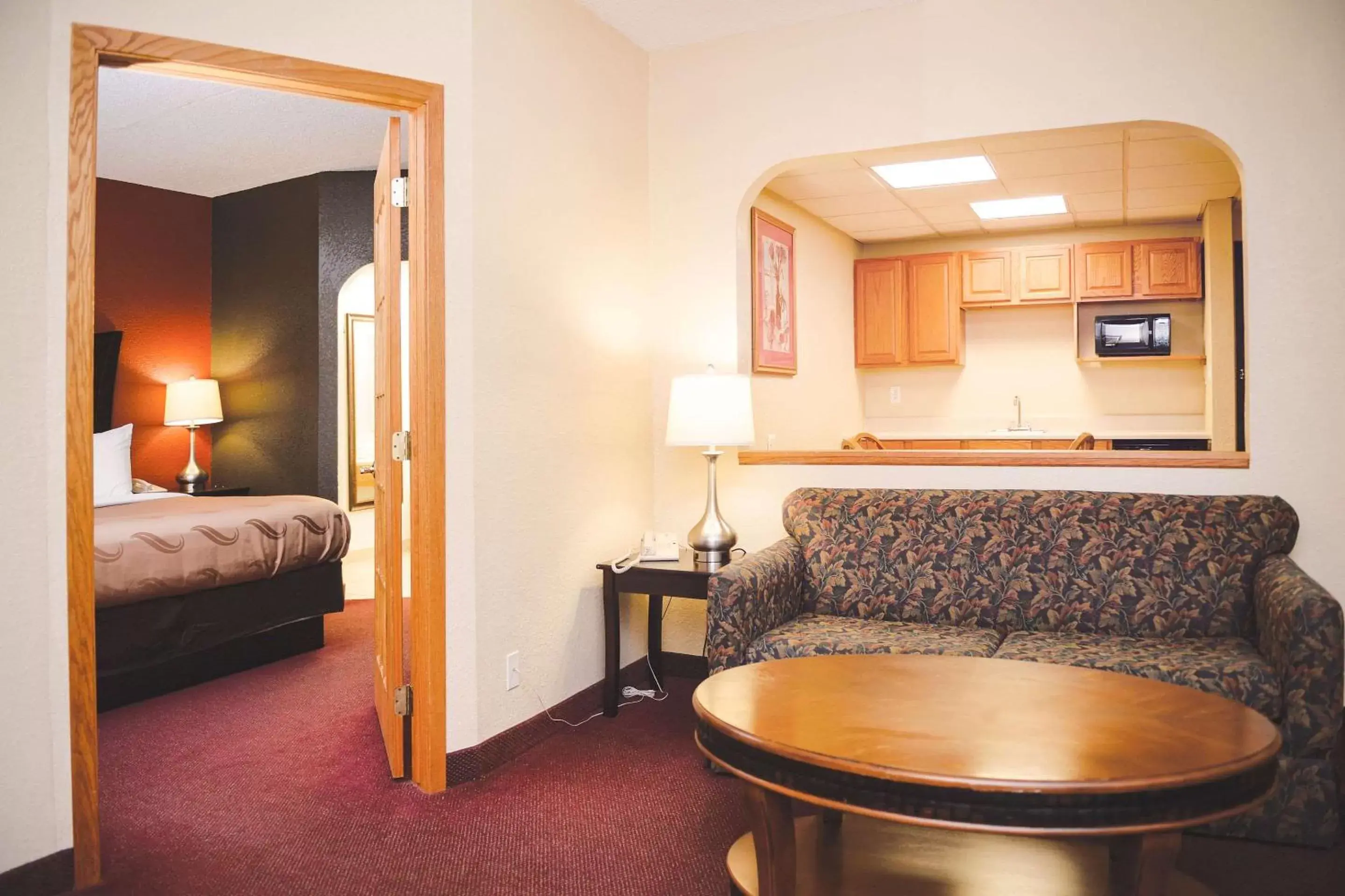 Photo of the whole room, Seating Area in Quality Inn & Suites Ames Conference Center Near ISU Campus