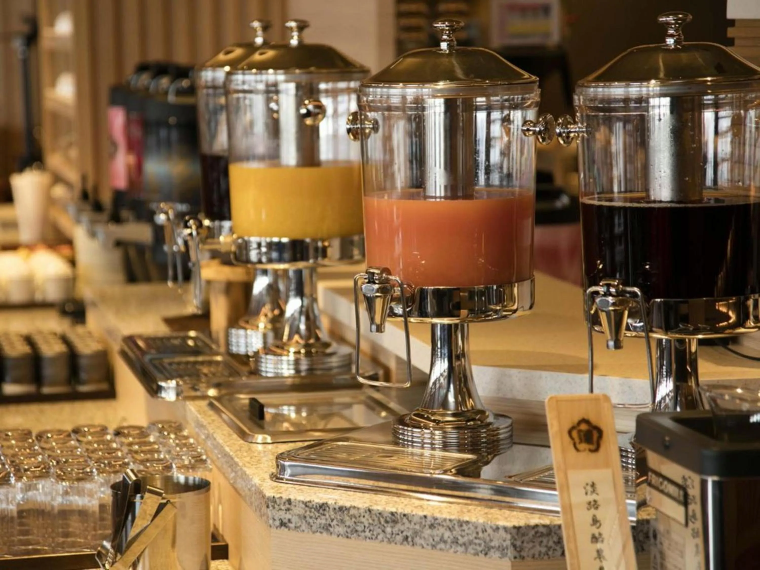 Buffet breakfast in Kobe Minato Onsen Ren