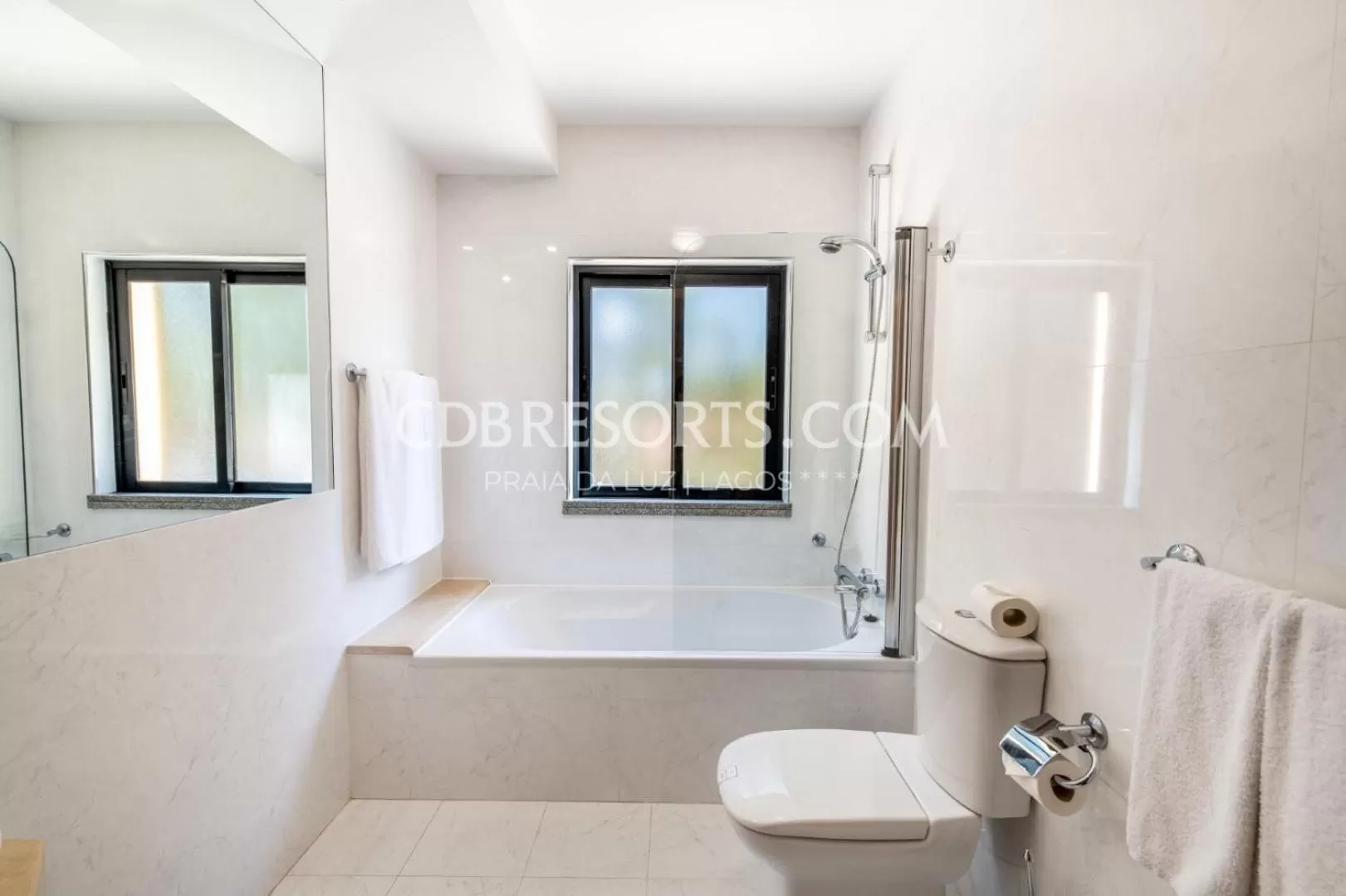 Toilet in Baia da Luz Resort