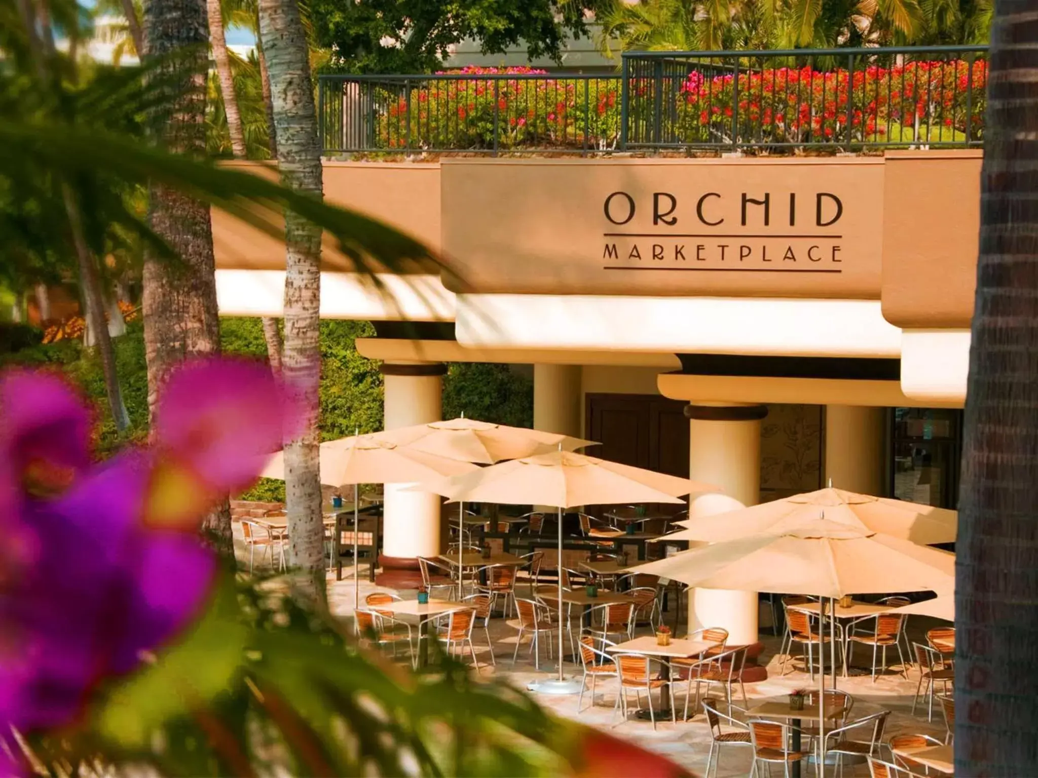 Dining area in Hilton Waikoloa Village