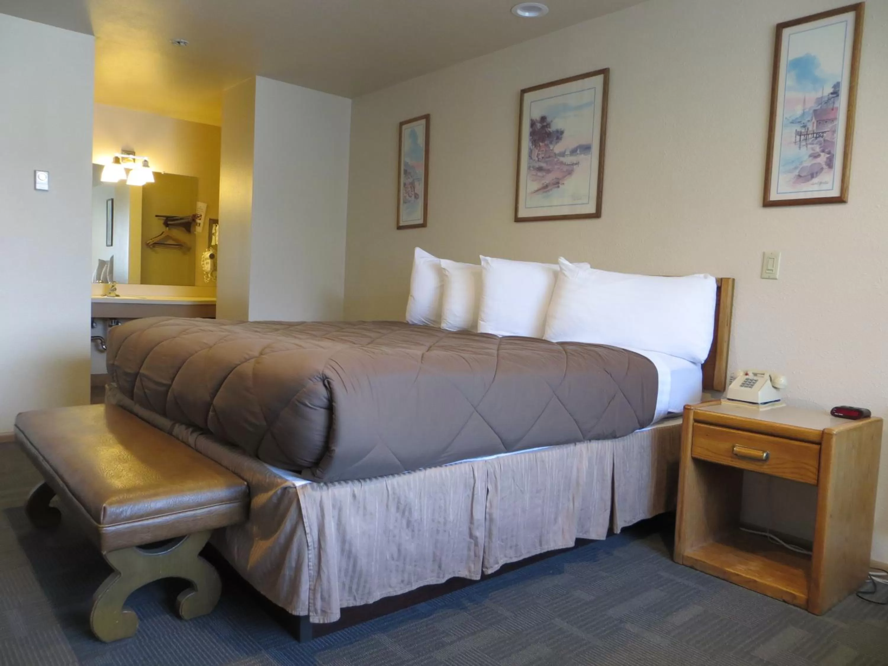 Bedroom, Bed in Jailhouse Motel and Casino